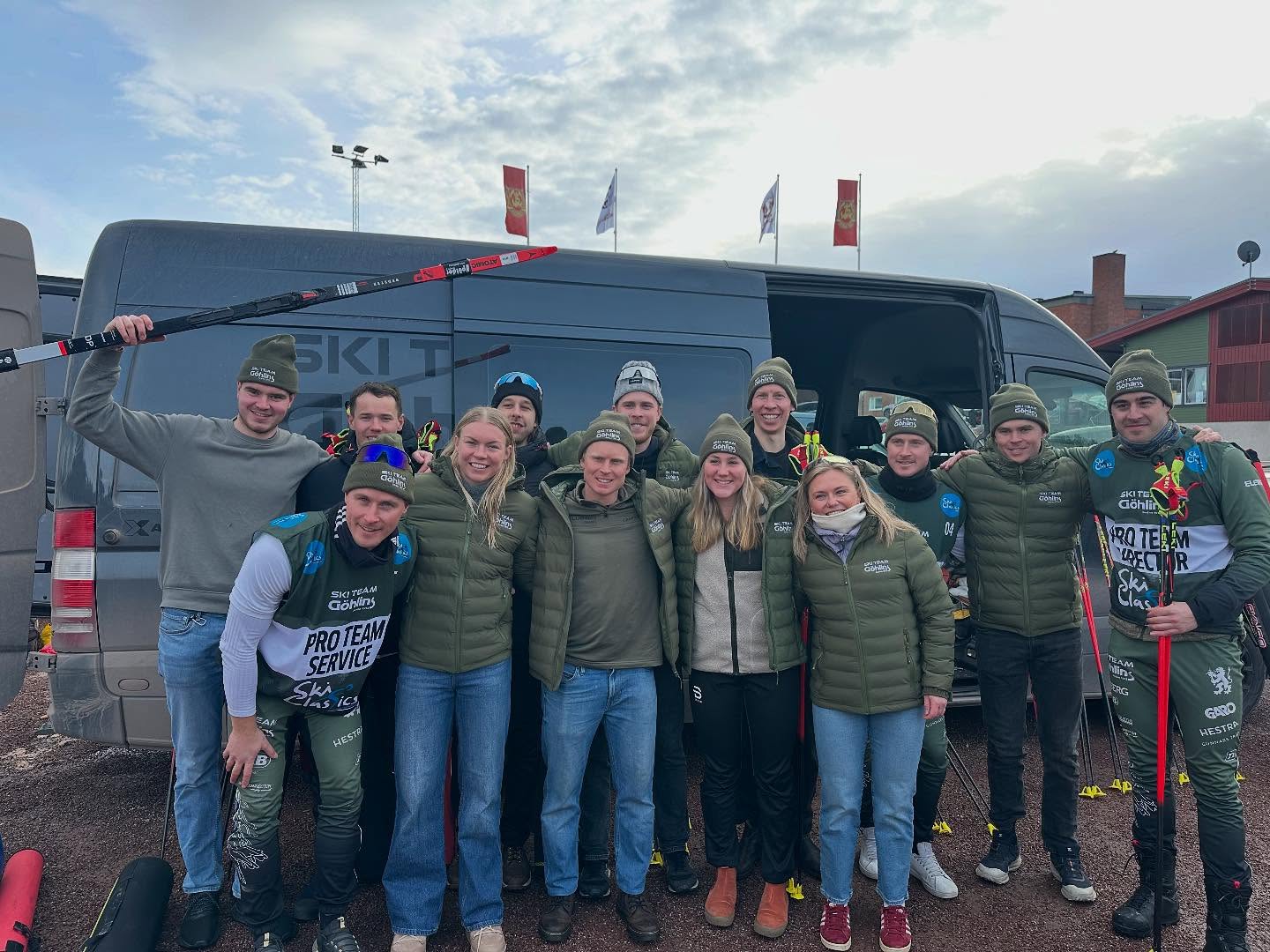 En stor dag för Ski Team Göhlins!! 🥳
Moa 8
Julia 16
Hilda 35
Johannes 18
Elias 21
Leo 60
Filip 76
Joel 81
Oscar 106
Vi är så otroligt glada och tacksamma till alla som varit med och gjort detta möjligt!!
@vasaloppet @skiclassicsofficial @langdse ❄️
@gohlins @klubbenbygohlins @eabdethaller @hestragloves @hestrainredningarab @garoplatprodukter @garo_emobility_sverige @isabergstoppen @hangonab @axelent_sverige @everbrandswedenab @ehconnector @eleikosport
@thule @gnosjoror @gnosjoandan @aerollerskis @leki.nordic @atomicnordic @umarasports @visitgnosjo