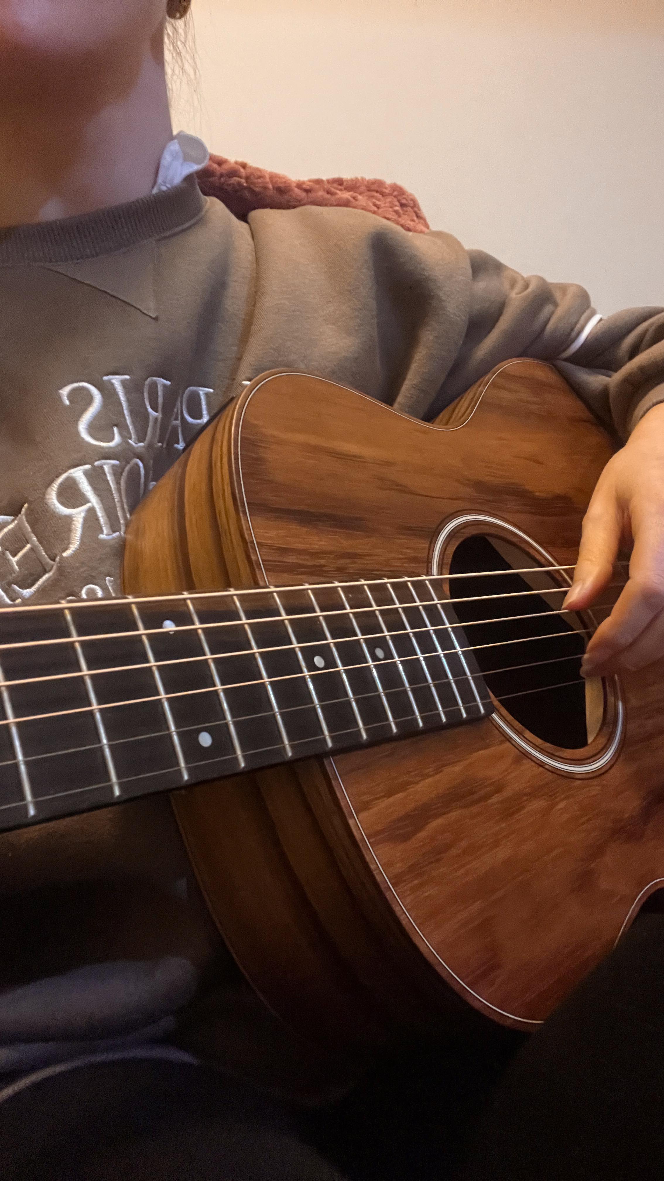 Grwm para el último conci en Zaragoza ✨
La iluminación era pésima y se me olvidó grabar una frase, pero no está mal para ser mi primera vez, no? Jeje
Próxima parada: Elche este viernes 7 de marzo! Entradas en mi bio 🦋
#grwm #cantante #cantautora