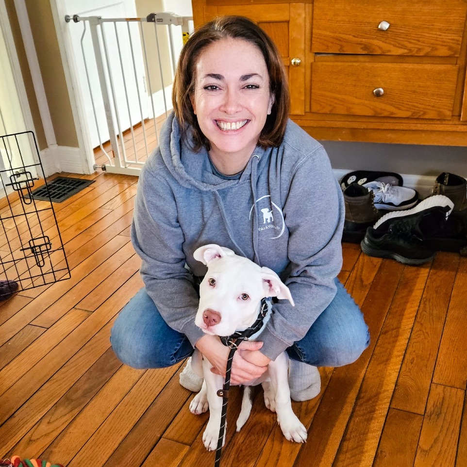 Whether you're dealing with a few bad habits or need some extra help with your dog’s manners, in-home lessons can make a HUGE difference. 🏡🐾
Our personalized approach will work on improving your dog's focus, teaching them to listen in different environments, and solving those specific behavior challenges. Whether it’s pulling on the leash or just needing help to settle down—we’ve got you covered.
Ready to get started? Reach out today and let’s tackle those issues head-on!