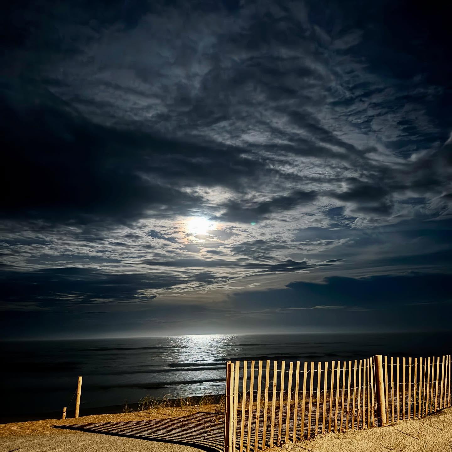 Welcome 25 Book your stay and let the moonlight over the ocean be your nightlight. 🌙✨
#islandcottageinn #visitflagler #flaglerbeach #summertravel #travel #traveldestination #traveldestinations #beach #beachvacation #boutiquehotel #floridabeach #instatravel #instatraveling #travelphotography #oceanside #seaside #travelgram #boutiquehotels #sunnyday #beachvibes #poolside #spring #springescape