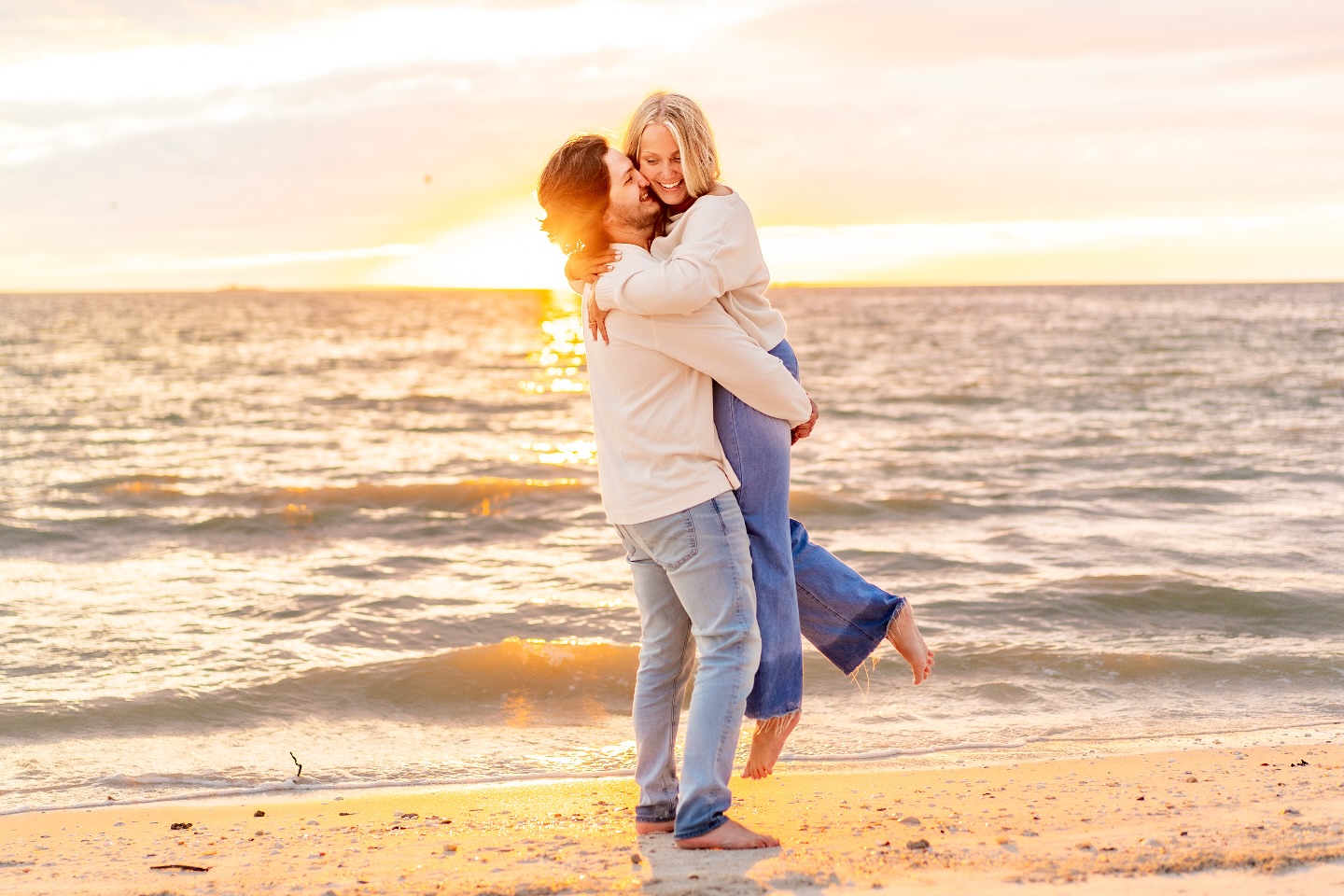 Perfect sunset for a loving couple! #swflphotographer #naplesphotographer #fortmyerphotographer #bonitabeachphotographer