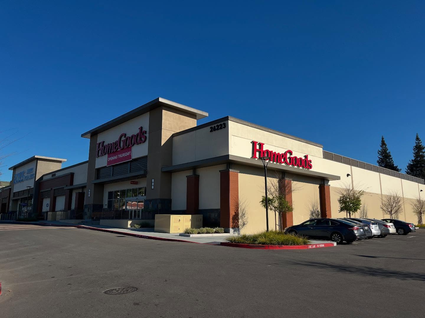 @homegoods is now open in Hayward!
Who doesn’t love a good shopping day?
📍26223 Mission Blvd, Hayward
#homegoods #homedecor #hayward #shopping #haul #retail #tenant #deals