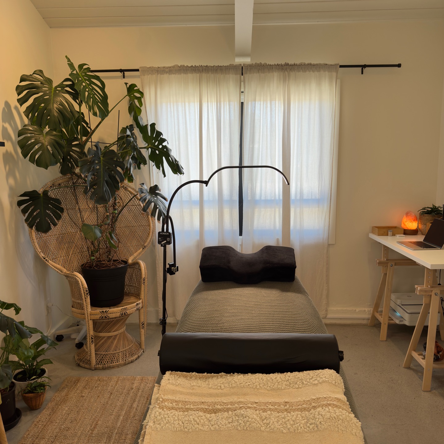 LASHFOX TURNS 10! ✨💗🥲
Ten years. A whole decade of lashing, learning, growing, and connecting. This journey has been nothing short of incredible—filled with lots of ups and downs, triumphs and failures, time freedom and long weeks. Through it all, LASHFOX has been more than just a business; it has been a place of transformation—not only for my clients but for me as well.
This work has challenged me, shaped me, and given me the gift of deep, meaningful connections. The memories shared, the laughter, the trust, the quiet moments of self-care— building something special together. Thank you for the support and being part of the journey. Couldn't have done it without you all! Cheers to another 10 ❤️