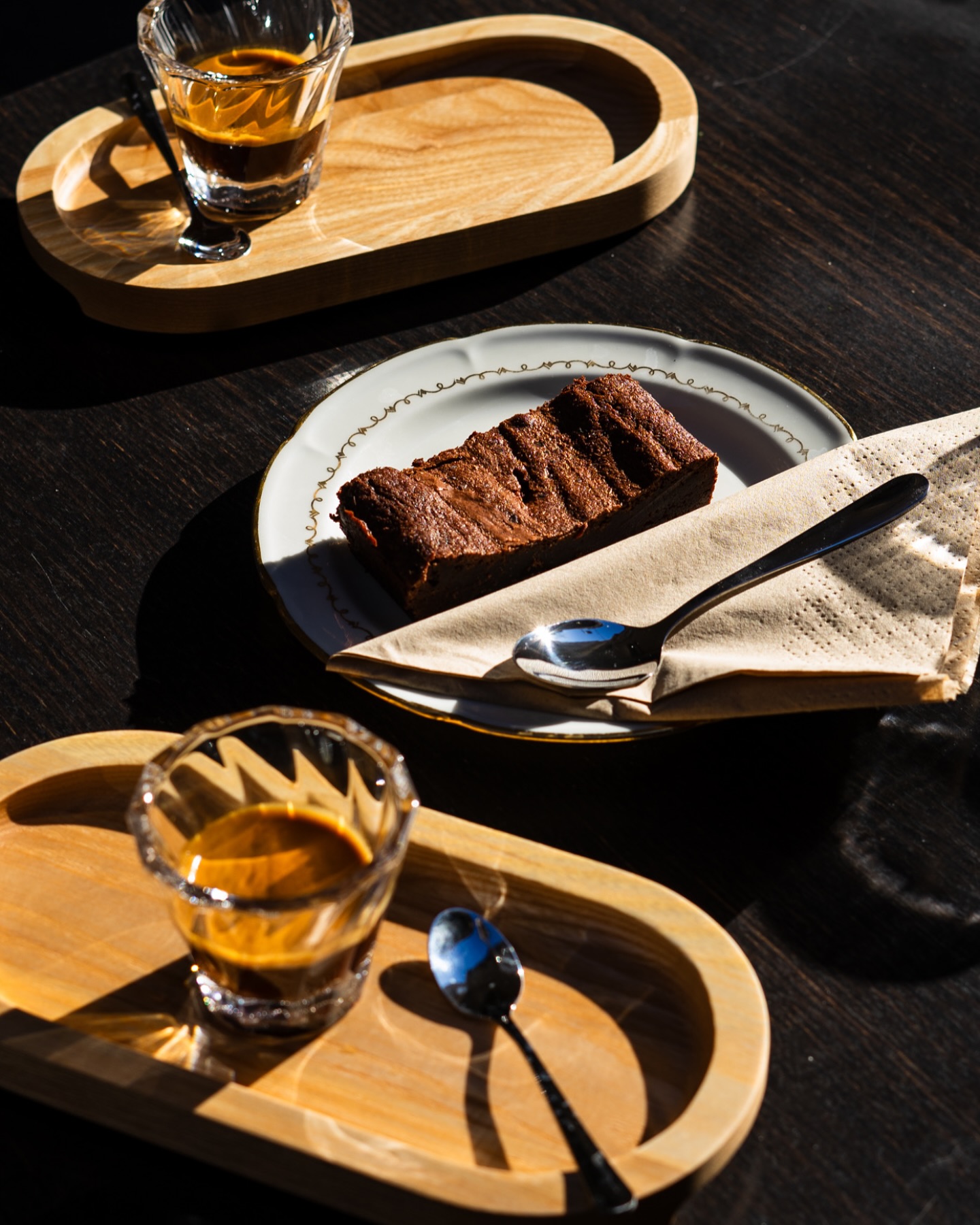 Merci à tous d’être passés nous encourager pour ce premier week-end d’ouverture !
Merci à Jérôme et Anne-So de @lefav_montpellier de nous faire confiance pour ce projet !
Nous avons hâte de vous retrouver des vendredi pour un nouveau week-end caféiné ☕️
Et merci à @lestudiodulez pour les belles photos qui arrivent
#specialtycoffeeroaster #coffeeshopmontpellier #montpellier #barista #opening