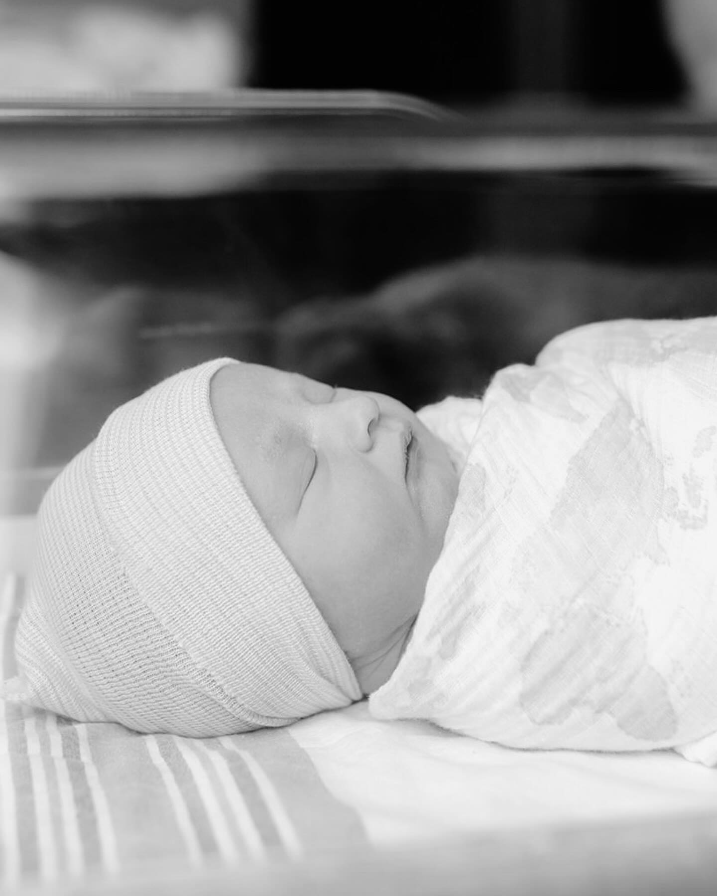 Ever wondered how I go into newborn photography?
I moved back to Hattiesburg from New York in Jan. 2018 and was looking for a full time job when I applied to be a photographer for a company specializing in newborn photos at the hospital. I was so excited when I got the job, but nervous because I had never really handled newborns before. I quickly (like in two days of training) had to become very comfortable dealing with newborns, and looking back now, I’m SO grateful for the experience that job brought me.
Ever since then, I have loved being able to capture newborns in client’s homes or in my studio, but there are times when I do miss the documentary style that comes with hospital photos. I haven’t been able to offer Fresh 48 because I’ve always worked a full-time job, but I have some extra time now, so I’ve decided to add this to my newborn packages!
If you’re expecting and are interested in a Fresh 48 session, feel free to fill out a contact form and we can chat more! 🤍
#neworleansphotographer #neworleansnewbornphotographer #nolanewbornphotographer #hattiesburgmsphotographer #hattiesburgphotographer #mississippinewbornphotographer #mississippiphotographer #hattiesburgnewbornphotographer #fresh48photography #southlouisiananewbornphotographer #louisiananewbornphotographer