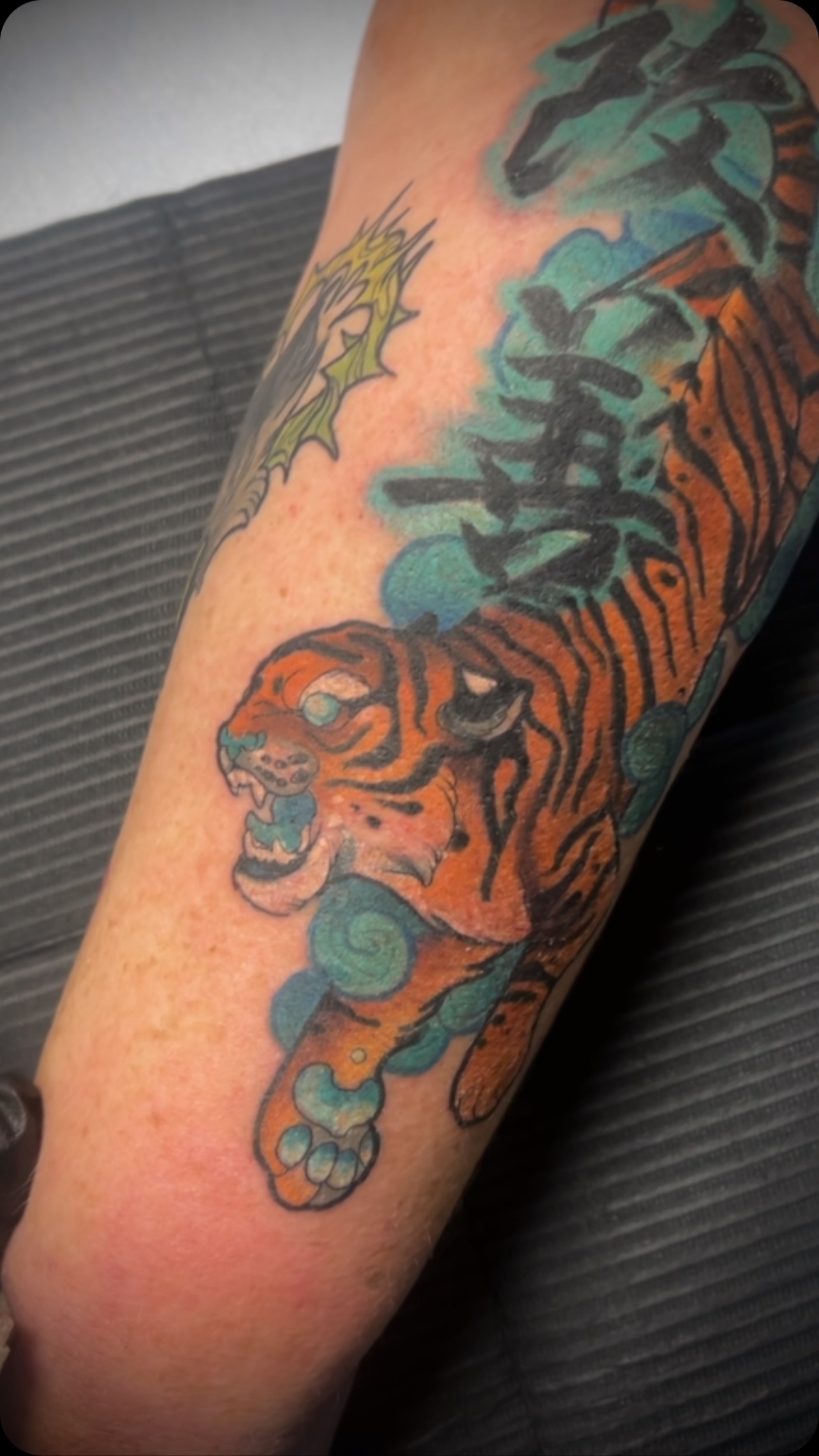 Tiger!
Kaizen is the a phrase generally translated as the concept of good change or continuous improvement. It’s a good reminder to ourselves to always push forward and know we can always do better.
#tiger#tigertattoo#kaizen##tattoo #girlswhotattoo #kentuckytattooers #neotradtionaltattoo #illustrativetattoo #eternalinks#procreate#bishoprotary#paducahcreativecity#neotrad#neotradtattoop