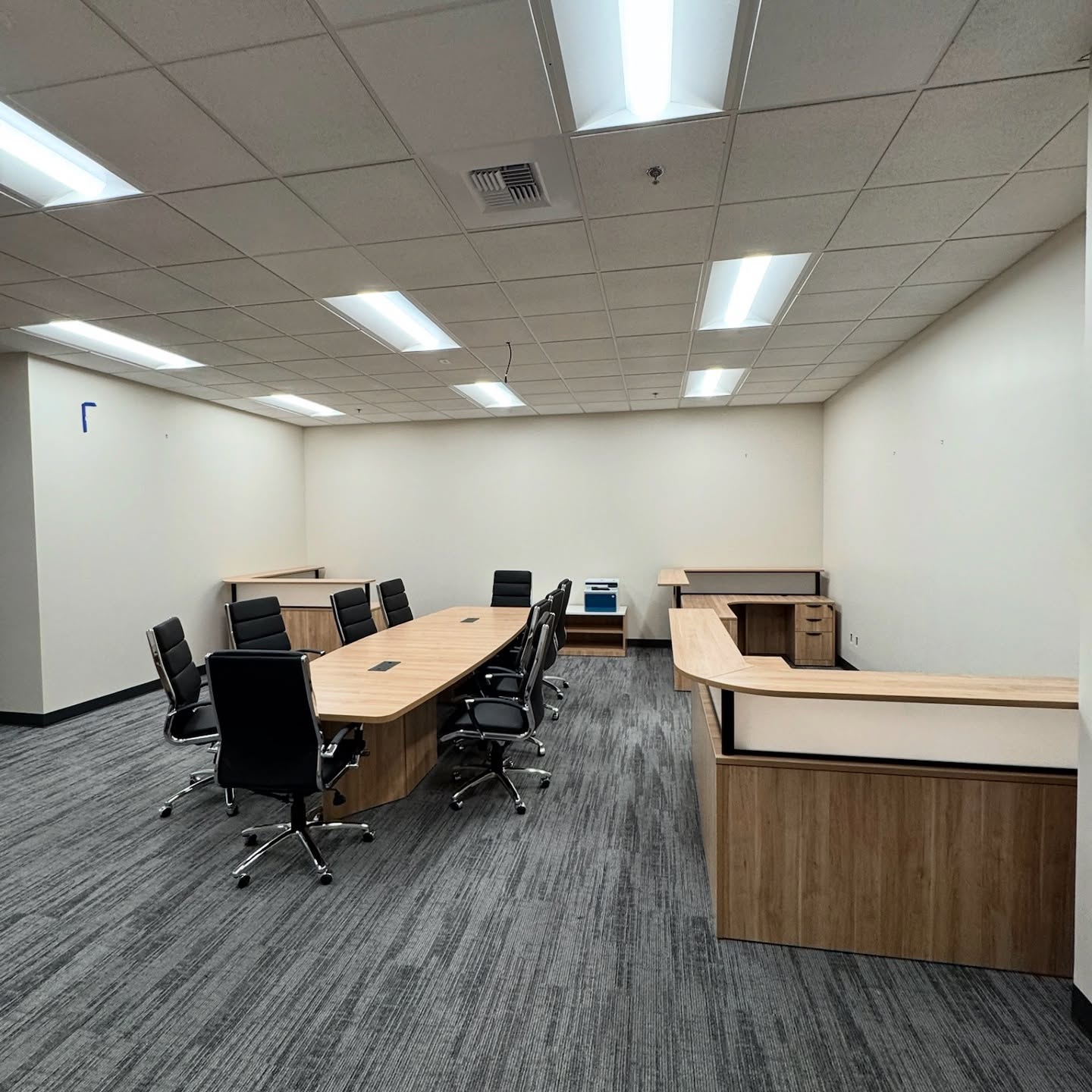 We had the opportunity to furnish the Wilton Rancheria Gaming Division with our cohesive Performance line! This setup is built to support their team’s success! 🎰🏢
#JamesvilleFurniture #OfficeDesign