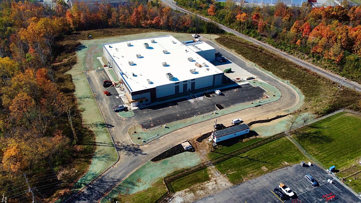 This 50,000 SF project, located in Northern KY is nearing completion!
Geis was happy to partner with this national commercial bakery manufacturing company to bring delicious baked goods to the Midwest and beyond!