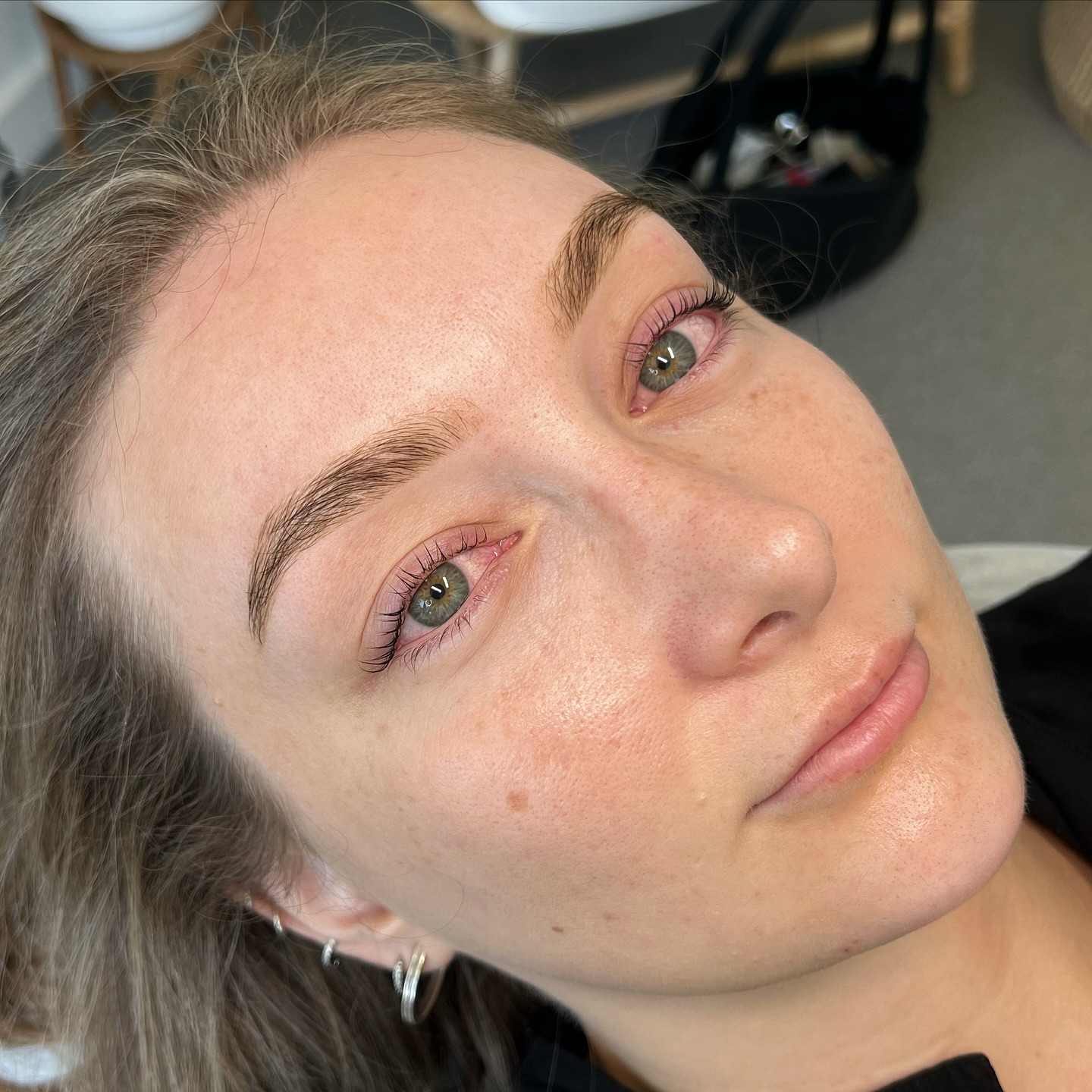 In love with this Hybrid Brow x Lash Filler + Dye combo 🤩 I couldn’t choose a fav so here’s 4 🤭
We went for a soft and natural skin stain to enhance her light and low contrast features, which also complements her minimal daily make up routine.
Brows
@browcodepro wax
@noemiprofessional.au golden blonde
Lashes
@inlei.australia lash filler
@noemiprofessional.au blue black
Love this look? SAVE this post for inspo ❤️🔥