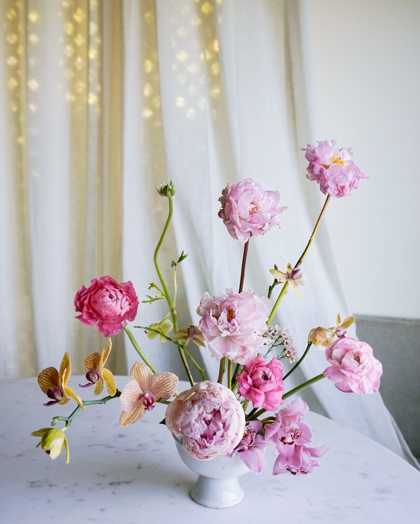 🌸 A burst of warm hues to brighten your day after the rain 🌸