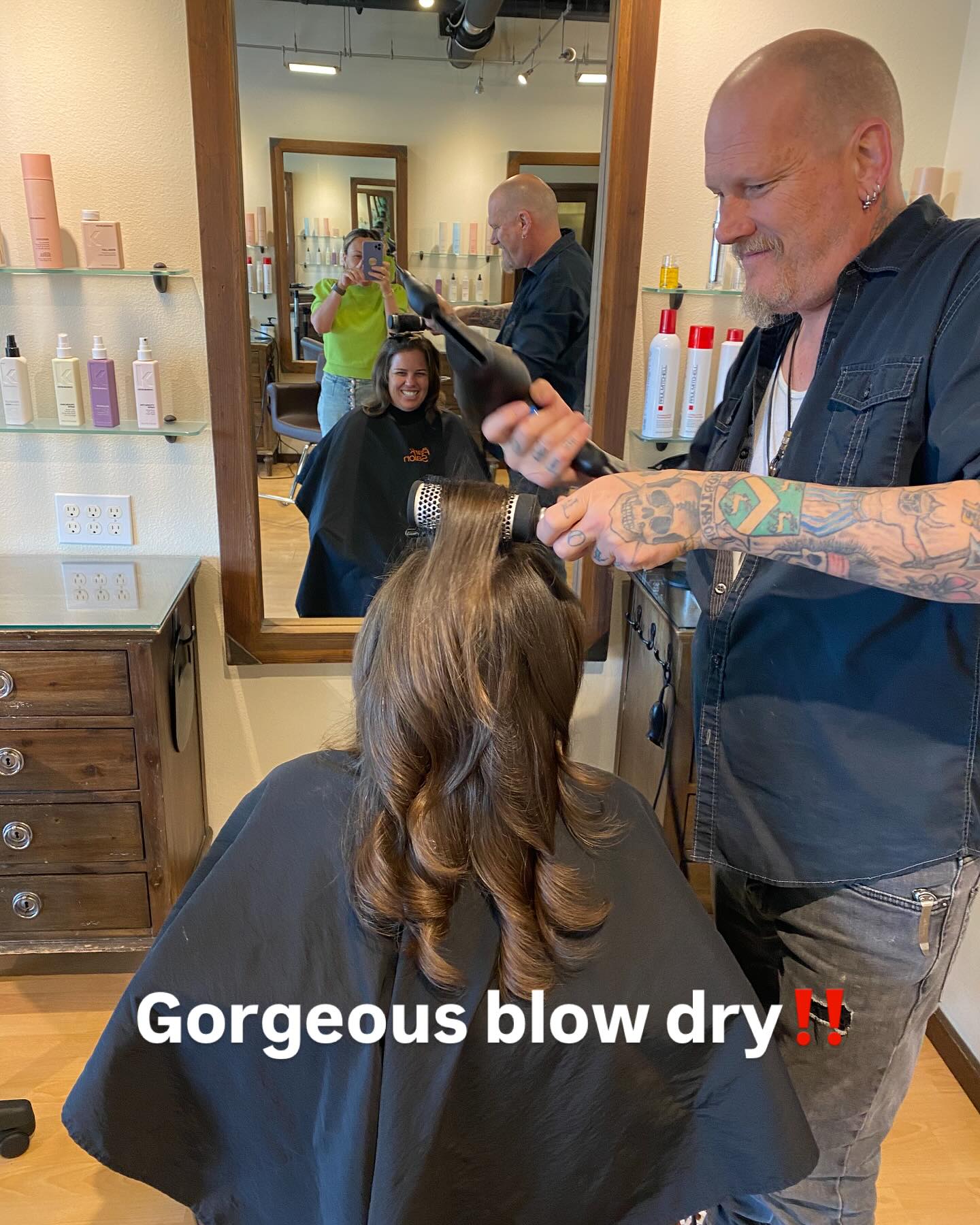 This guy @jayrat1313 is known for his beautiful long layers and sexy blow dries. He is always on his game and never disappoints. Thanks Jay for always sharing your talents with #theparksalonsd #sandiegohairstylist