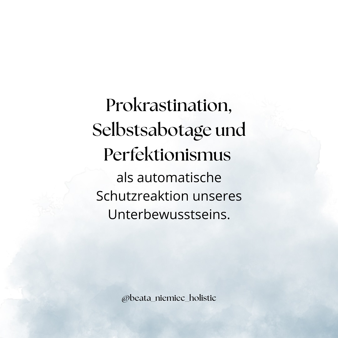 Wie unser Unterbewusstsein uns schützt – und dabei blockiert. 🛑✋🏻
Hast du dich jemals gefragt, warum du genau weißt, was zu tun ist, aber trotzdem nicht ins Handeln kommst? Warum du wichtige Dinge immer wieder aufschiebst oder dich mit Perfektionismus selbst ausbremst?
Diese Muster haben nichts mit Disziplin oder Willenskraft zu tun – sondern mit unbewussten Schutzmechanismen deines Gehirns. Dein Unterbewusstsein versucht, dich vor möglichen Fehlern, Kritik oder Überforderung zu bewahren, indem es alte Ängste aktiviert. Doch genau diese Schutzstrategien halten dich oft von dem Leben ab, das du dir eigentlich wünschst. 💃
In einer Regression-Hypnose kannst du tief in dein Unterbewusstsein eintauchen, die Ursachen deiner Blockaden erkennen und emotionale Verknüpfungen neu bewerten. So kannst du nicht nur ins Tun kommen, sondern endlich das Leben gestalten, das du dir wirklich wünschst.
🔗 Möchtest du mehr darüber erfahren?
Melde dich gerne für ein kostenloses Erstgespräch.
Info@holistictouch.net oder per PN
www. holistictouch.net
Deine Beata ❤️
#hypnose #regression #persönlichkeitentwicklung #innereblockadenlösen #rückführungstherapie