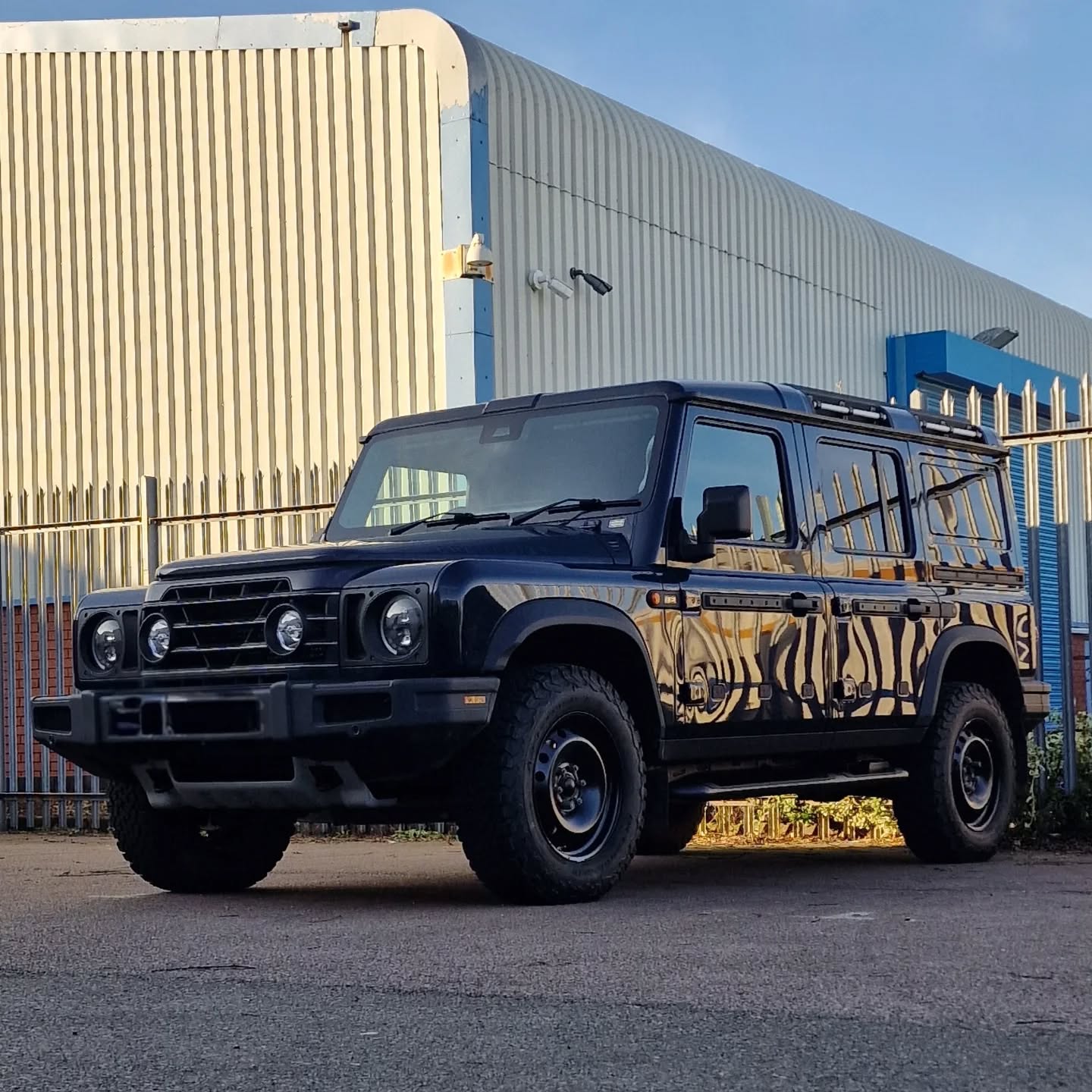 Ineos Grenadier Commercial.
Conversion development underway. Stay tuned.
Shout out to the tooters. 📯
#ineos #ineosGrenadier #commercialvehicle #commercial #seating #4x4life #offroad #van #vanuser #vanlife #grenadier #defender
