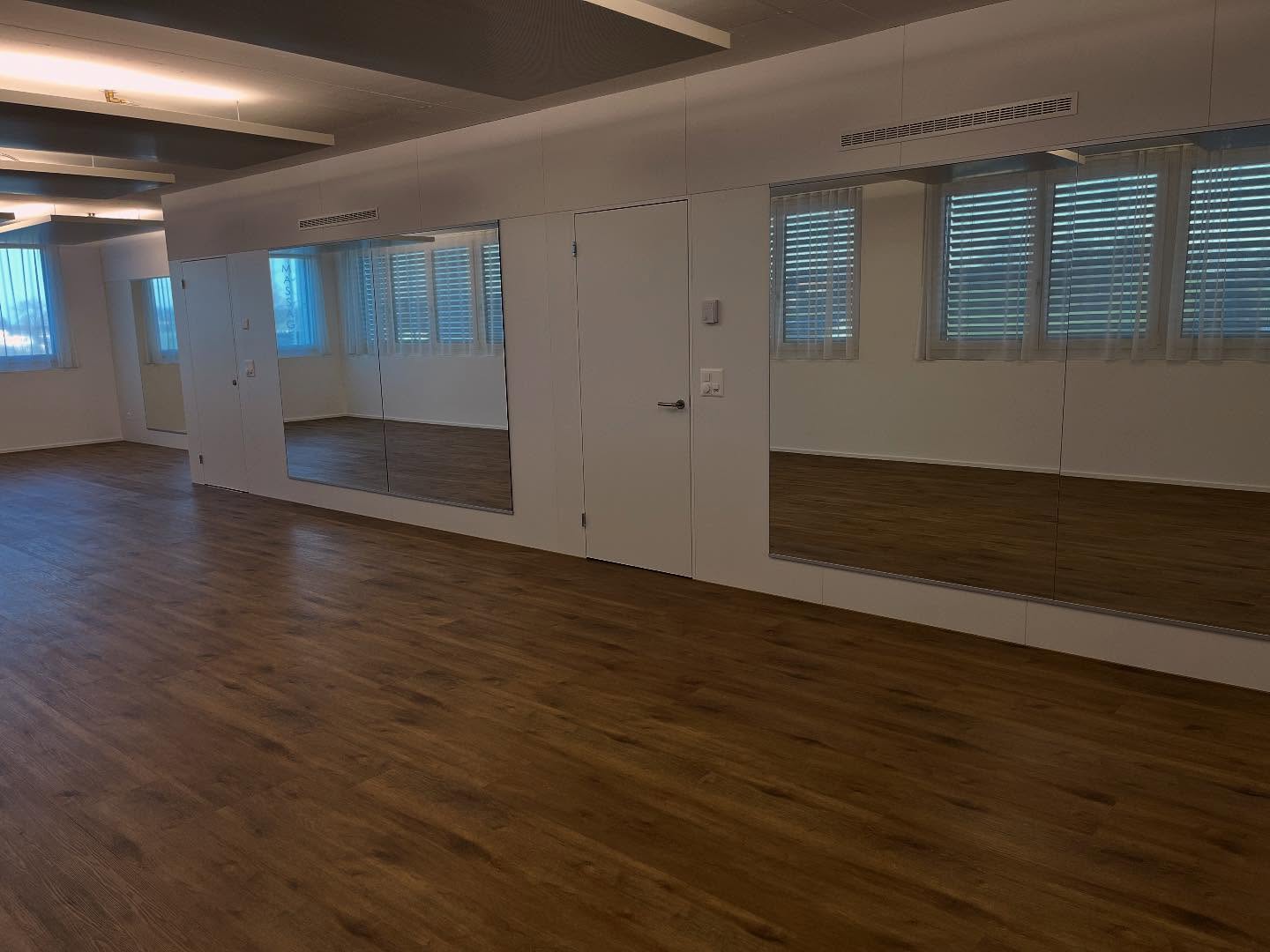Der Umbau ist fertig und ich freue mich sehr, euch schon bald euch in den schönen Räumlichkeiten begrüssen zu dürfen. 💕