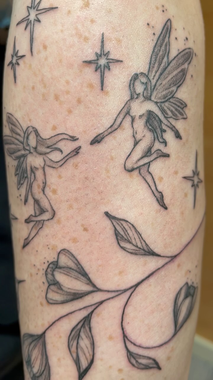 A week of tattooooooos oh so delicious!!!!!
🖤🖤🖤
#ottawatattoo #tattoo #ottawa #fineline #fairy #birdtattoo #hades #persephone #olivebranch #freepalestine #coveruptattoos #wip #firstattoo #tattooflash