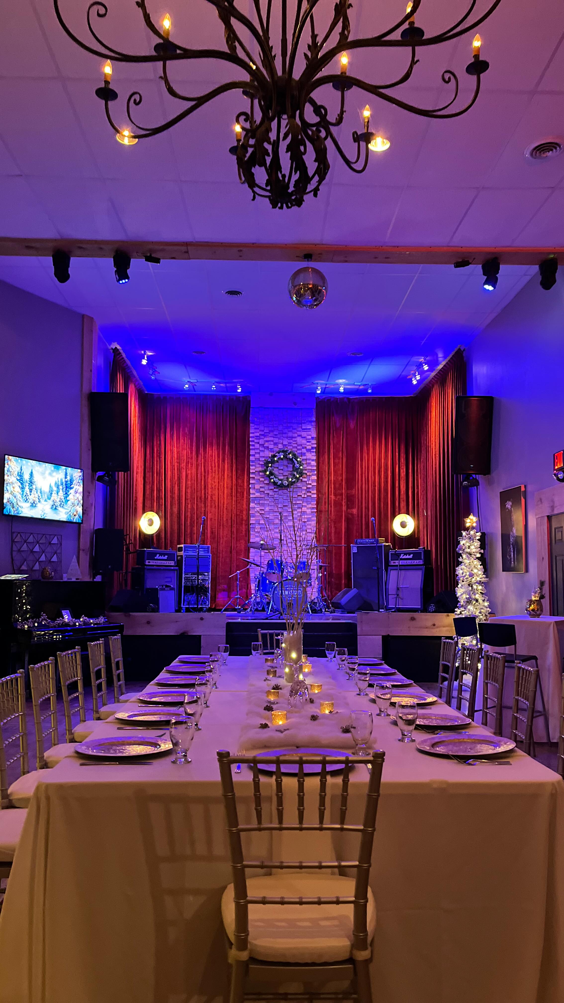 Step into a world where ambiance meets sophistication. Our venue is more than just a space; itâs a mood! With a stunning stage that sets the scene for unforgettable performances, and lighting that transforms the atmosphere, every event becomes a memorable experience.
Indulge in our carefully crafted cocktails, each one a work of art designed to tantalize your taste buds. For those seeking an exclusive experience, our private dining options offer an intimate setting perfect for gatherings and special occasions.
Join us and discover a place where elegance and enjoyment intertwine, creating the perfect backdrop for any event. Make your next occasion truly special at our venueâwhere every detail is designed with you in mind.
#burlont #oakvilleontario #burlingtonvenue #oakvillevenue #privatedining #eventvenue #btownsound