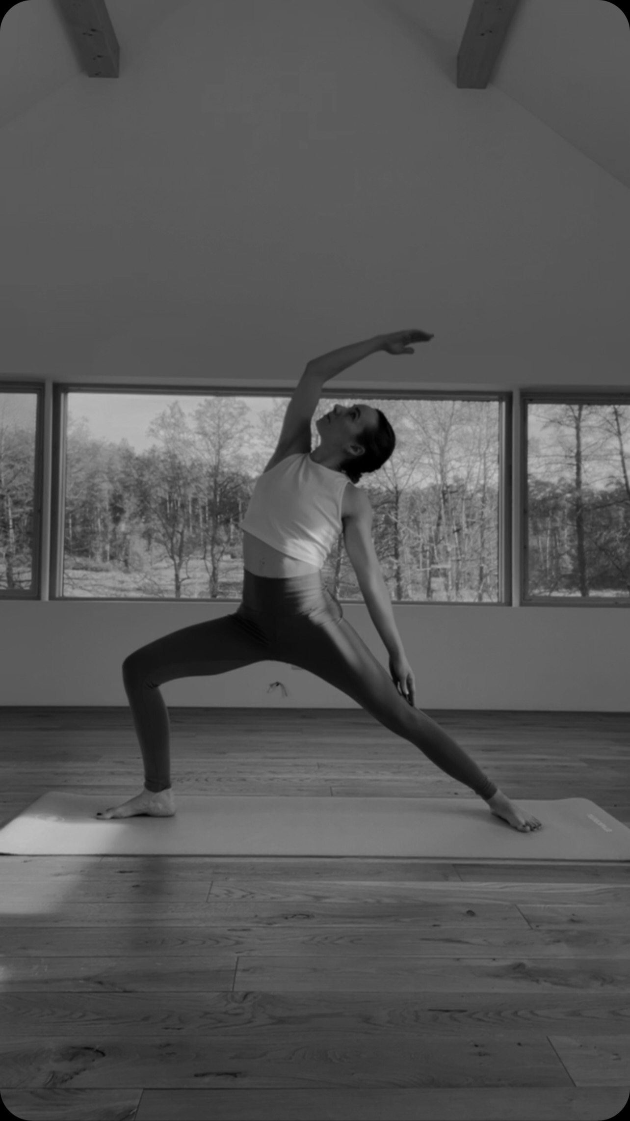 “The rhythm of the body, the melody of the mind, and the harmony of the soul create the symphony of life.”
- B.K.S. Iyengar
#yogapractice #yogaliebe #wohlbefinden #waldheimelig