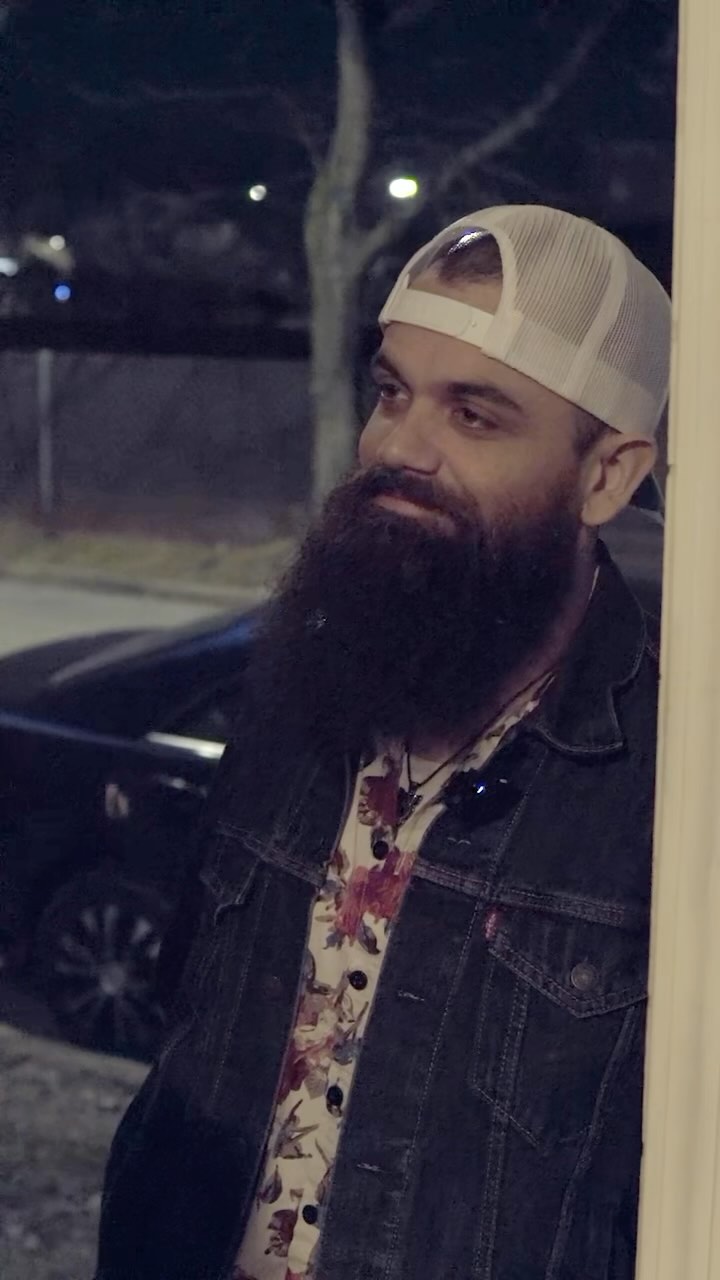 Folks, we’re doing the damn thing! Thursday April 24th @a_ryan_torpea and I will be at Joe’s Cafe. Tickets on sale now, click that link and grab yours and have some fun with us!
#shakyhands #lostcause #joescafe #originalmusic