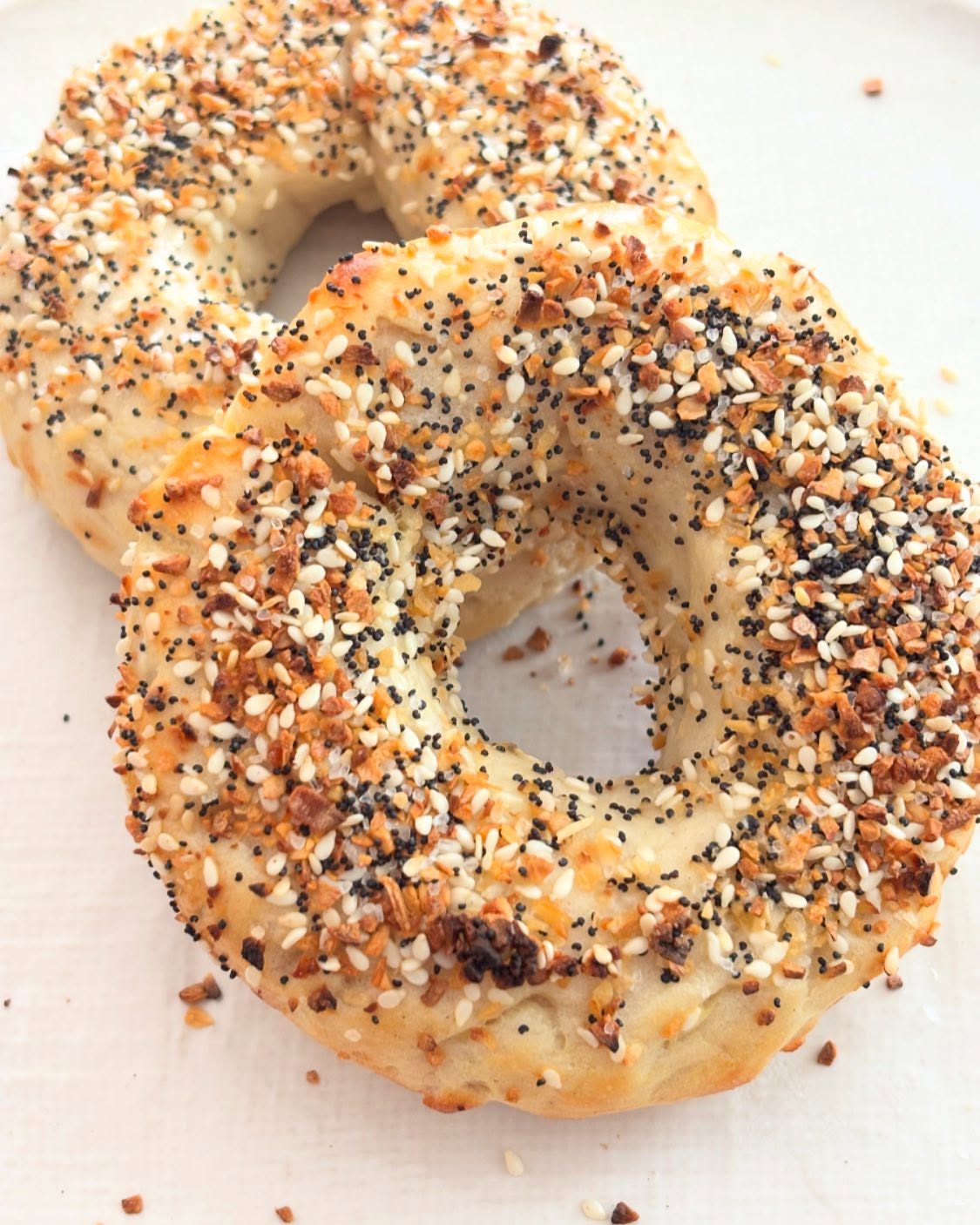 You asked, we listened 🫶 GLUTEN FREE bagels about to drop in a couple of weeks!!! 😍🥯
As always: no seed oils, no added sugar and no conventional yeast ! # LiveKatharos