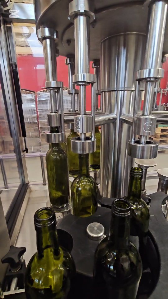 Ab sofort erhältlich der neue Grichtstubewy Jahrgang 2024.
.
.
.
.
#grüningersrebbau #weinbau #weinberg #ermatingen #untersee #thurgau #untersee #wein
#frühling #müllerthurgau #winzer #nature #weinhandwerk #kellerei