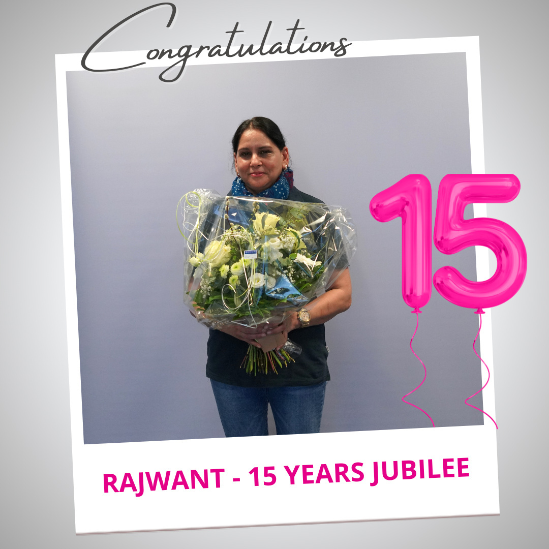 Rajwant feiert ihr 15-jähriges Jubiläum bei der Feller Pivotages SA. Wir danken ihr herzlich für ihr Engagement und ihre wertvolle Arbeit und freuen uns auf viele weitere gemeinsame Jahre! 🎉🤩
Rajwant célèbre son 15e anniversaire chez Feller Pivotages SA. Nous la remercions chaleureusement pour son engagement et son précieux travail et nous nous réjouissons des nombreuses années à venir ensemble ! 🎉🤩
«Ich bin unglaublich dankbar, Teil dieses grossartigen Teams zu sein! Ein wertschätzendes Umfeld, echtes Miteinander und Unterstützung – nicht nur im Job, sondern auch als Mensch. Hier zählt jeder Einzelne, und das macht den Unterschied.
Danke für das Vertrauen, die Zusammenarbeit und den Teamgeist! Ich freue mich auf viele weitere gemeinsame Erfolge.»
#fellerpivotagessa #jubiläum #jubilee #anniversary #15years #watchindustry #component #watchcomponent #swisscomponent #celebration #dankbar