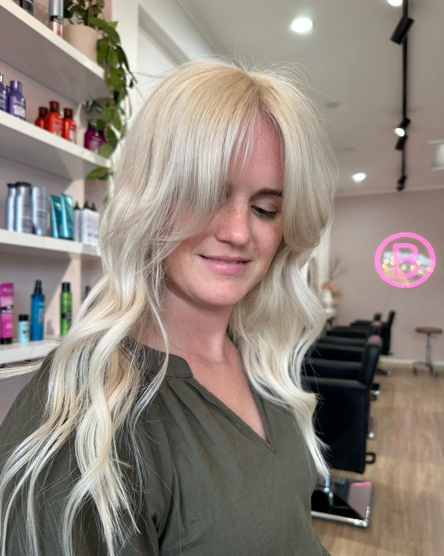 🪩Clean blonde and fresh set of @vixenandluxe extensions 🪩