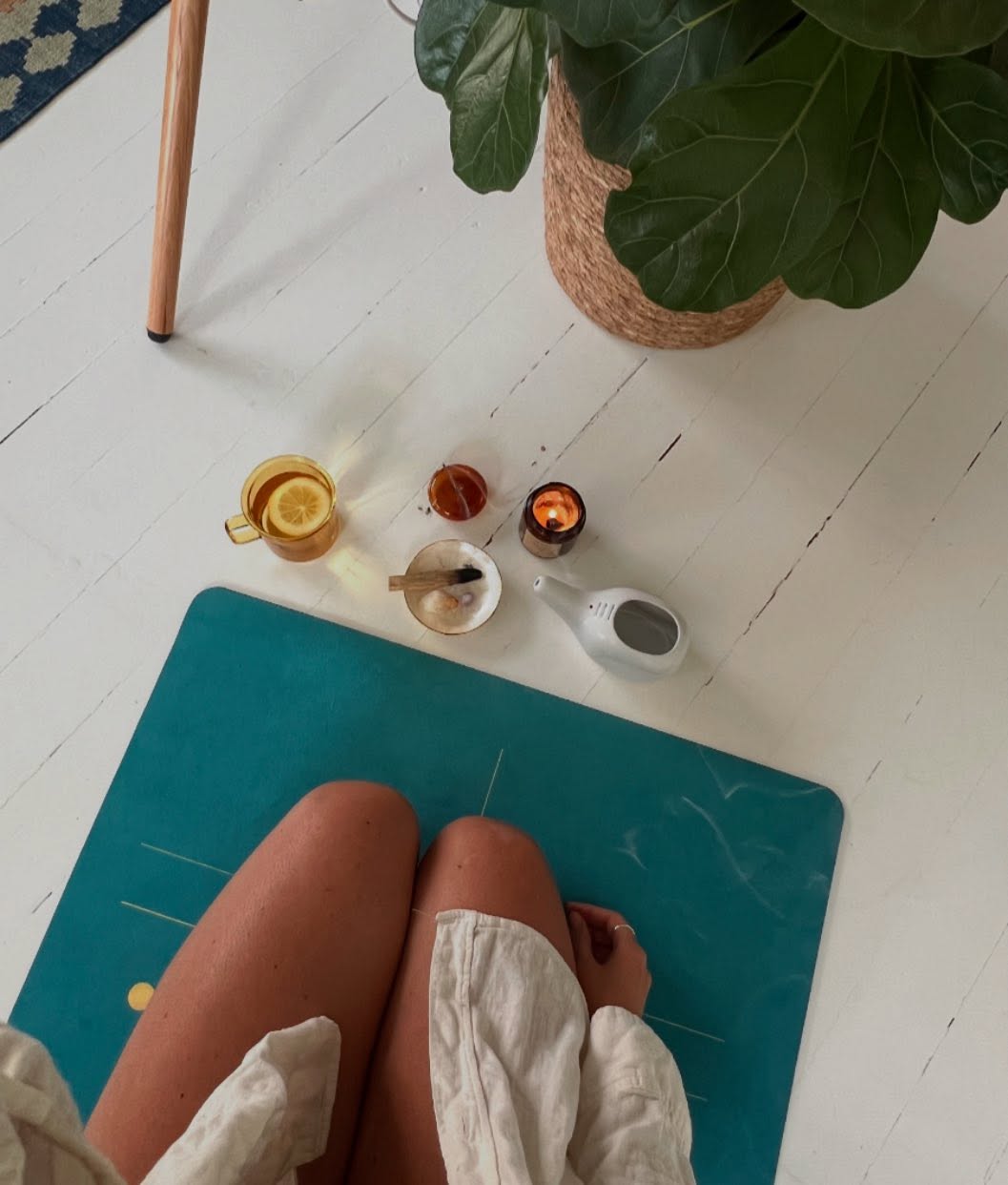 Morning Rituals - Shatkarma 🧘♀️
Shatkarma are ancient yogic cleansing techniques that help purify the body, clear energy blockages, and prepare for a fresh start to the day.
Daily Morning Practice:
🌿 Jala Neti – Nasal cleansing with warm salt water
🌿 Kapalabhati – Energizing breathwork to detoxify the lungs and mind
🌿 Trataka – Candle gazing to improve focus and intuition
Benefits:
✔ Clears sinuses & improves breathing
✔ Boosts digestion & energy levels
✔ Enhances mental clarity & inner calm
Starting the day with these helps feel light, clear, and connected. Have you tried any of these? 💛
#MorningRituals #Shatkarma #InnerCleanse #yogiclifestyle #ancientyogastyle