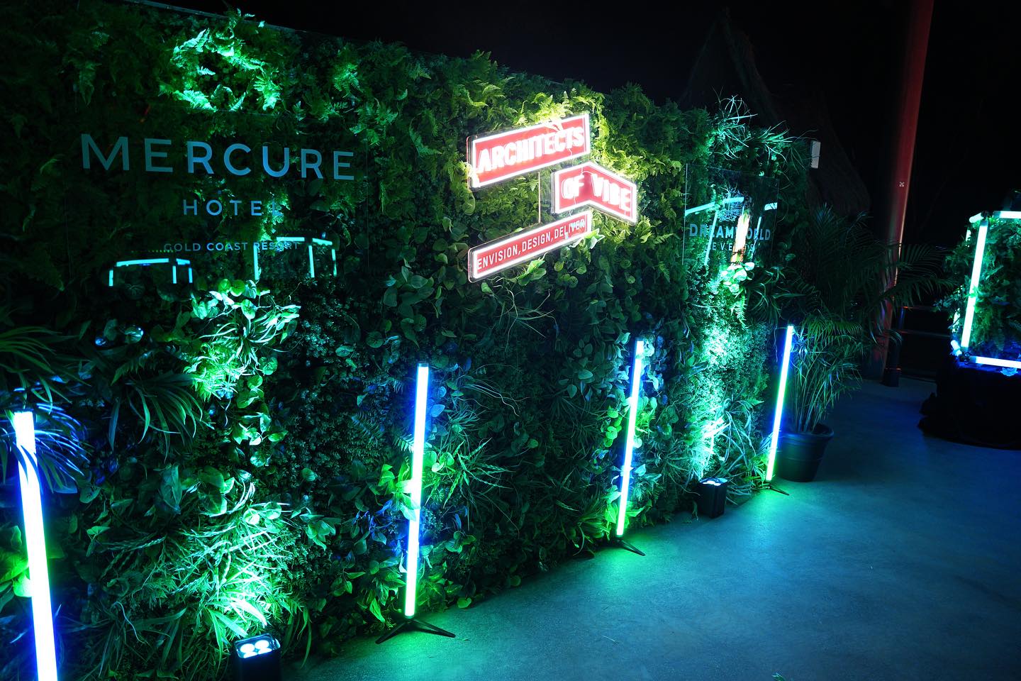 Take over Tiger Island! 🐯 Hosting some of the biggest companies in Australia we were lucky enough to support Dreamworld with their Famil event at the start of October last year. We were responsible for dressing the venue in our Greenery x Ai theme, which gave guests a real wow when they entered the space!