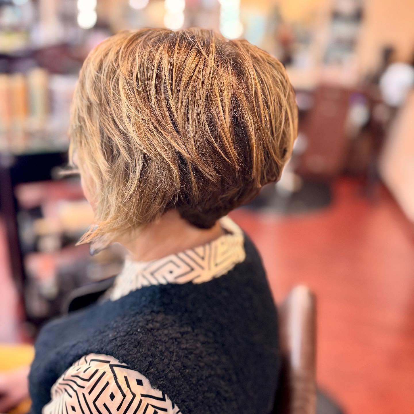 So many people say, “I never look at the back of my hair.”
I think that the back of the hair sets the look, and is the foundation for the entire cut.
Ps-I’d hate to sit behind those people at church. 🤣