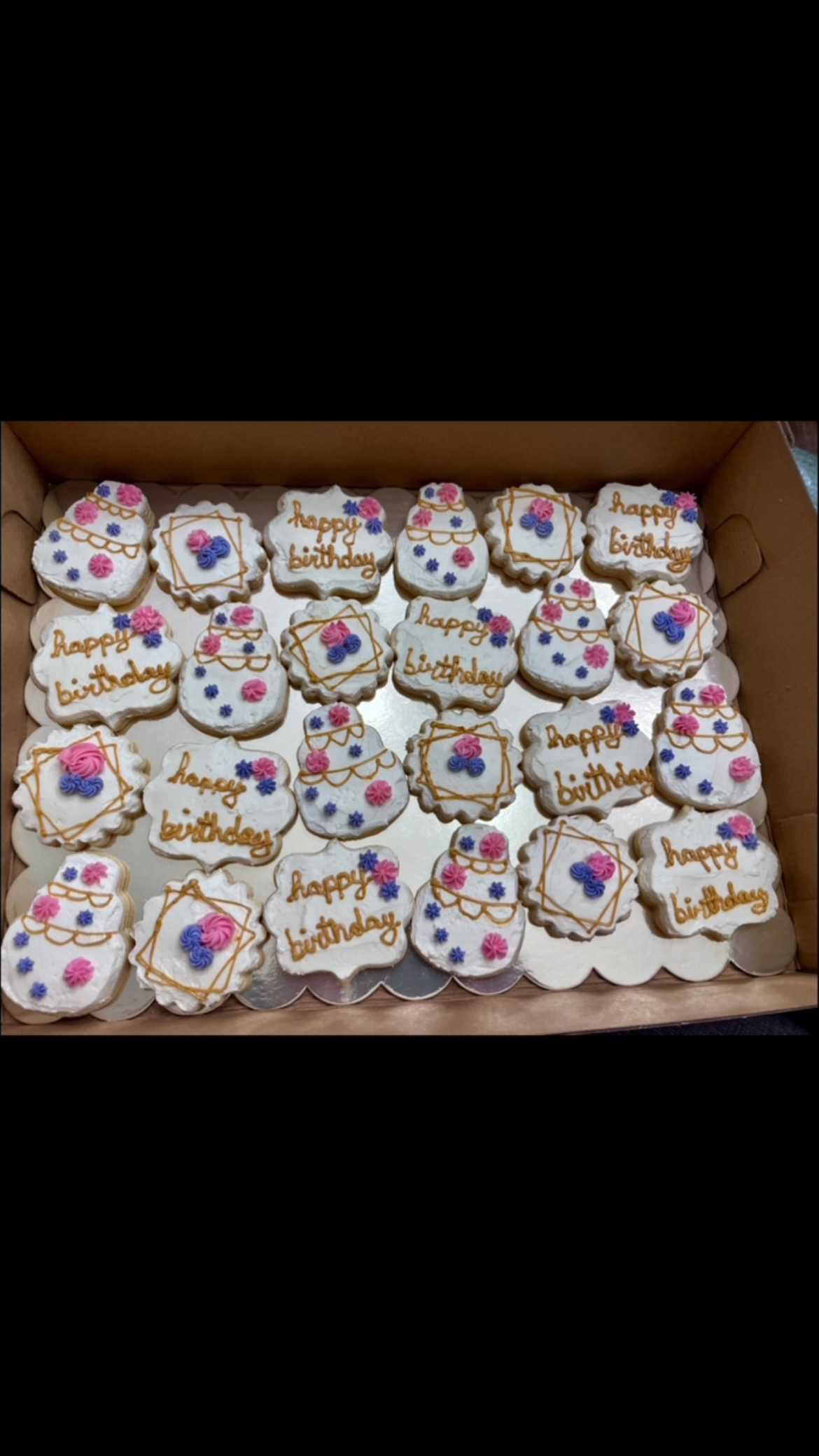 Birthday Sugar Cookies and Cupcakes! The cookies came out so pretty 😍 and those colors on the cupcakes 🔥 #firecupcakes #birthdaysugarcookies #grannysgoodiesbakery