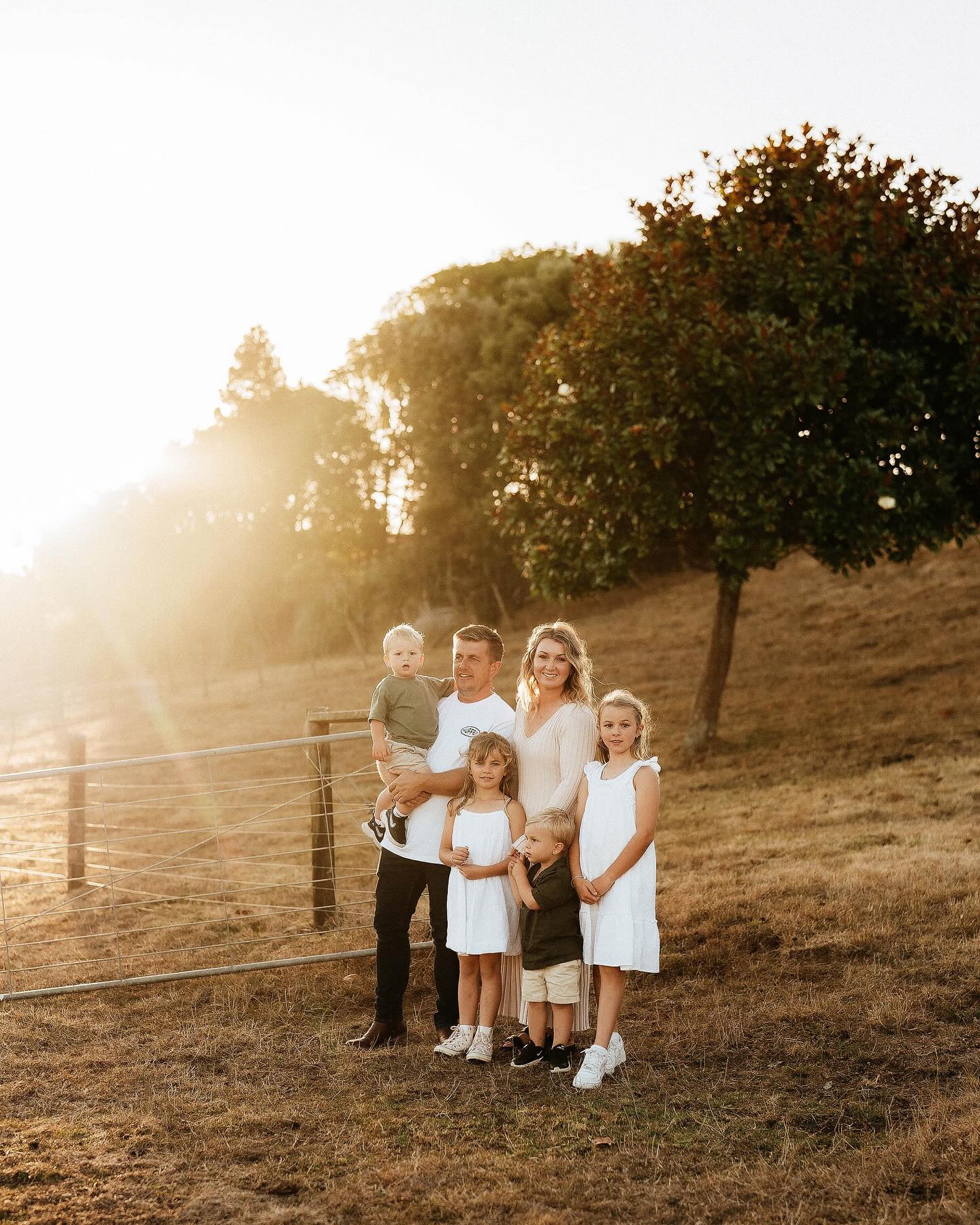 There’s something extra special about having your very first family photos captured at the place you call home ✨
Gosh I just loved this session so much.
