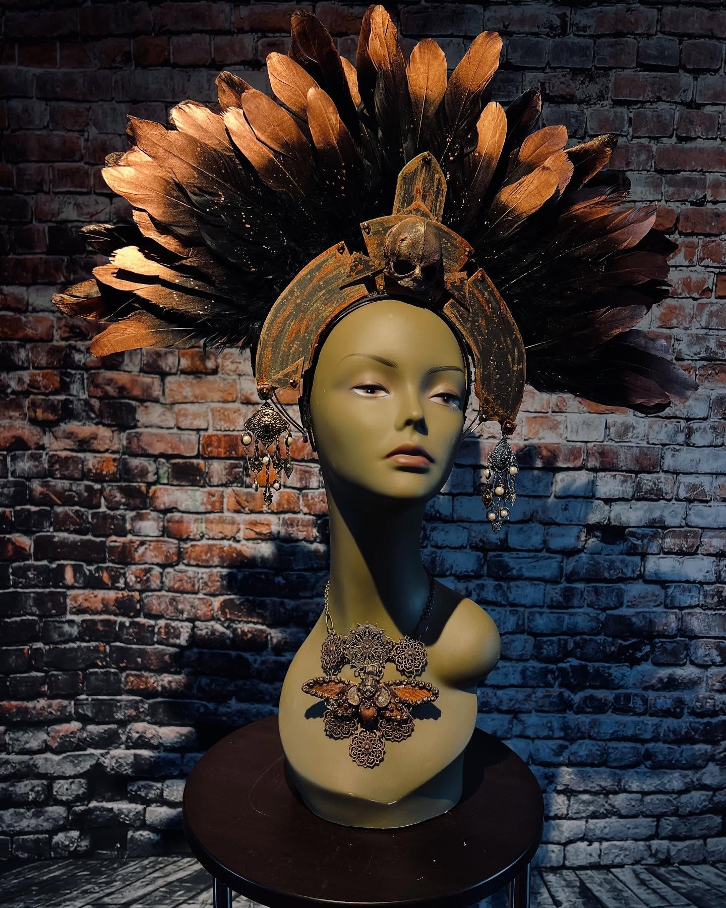 Copper and Black Aztec inspired Headdress Necklace also by SiminsCreations #aztec #aztecheaddress #aztecwarrior #aztecinspired #azteccostume #azteccosplay