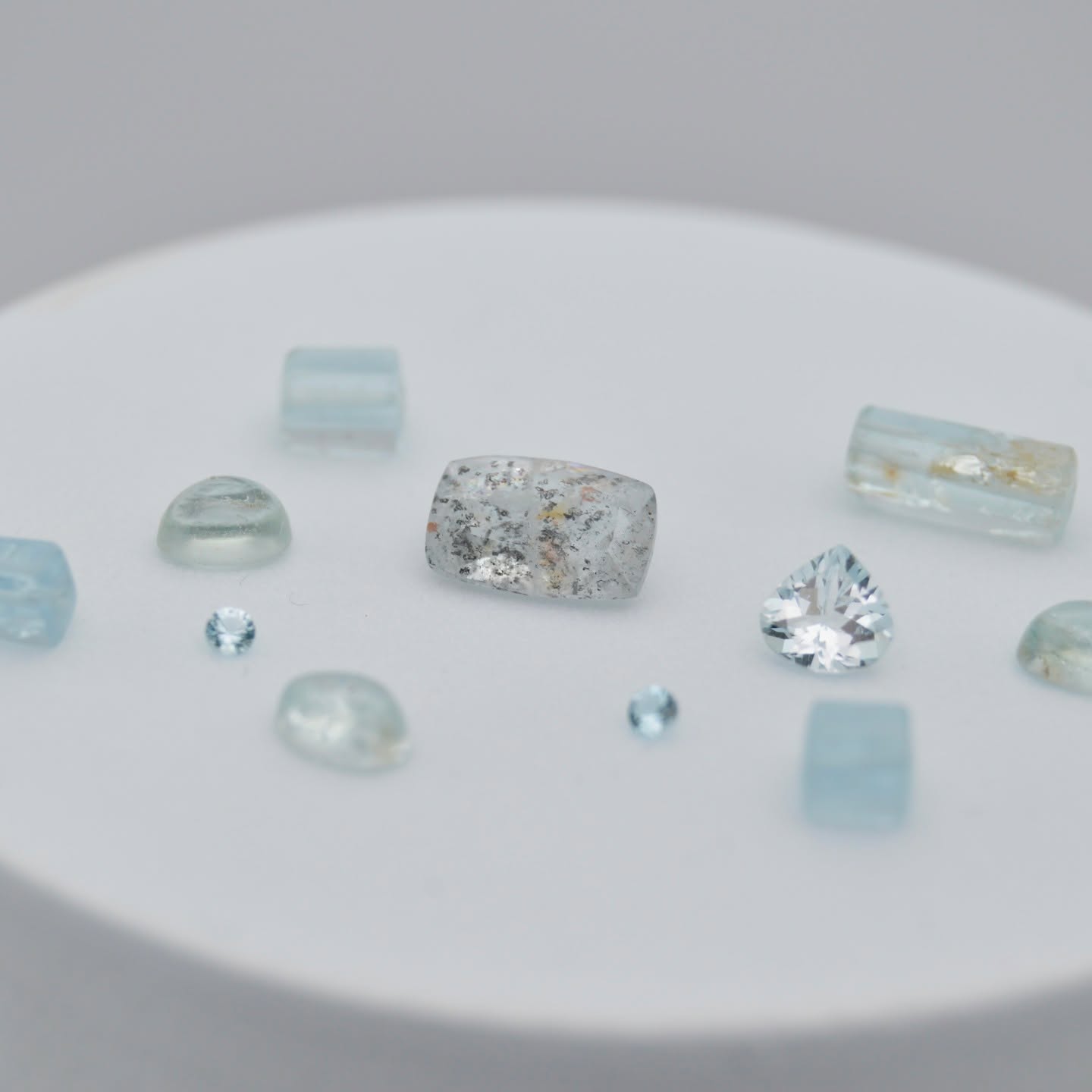 Happy birthday March babies! Let’s talk about your birthstone, aquamarine! 🌊✨ This gem has been a symbol of protection, clarity, and serenity for centuries, sailors used to carry it as a talisman for safe travels.
Like the many faces of water on our beautiful blue planet, aquamarine ranges from delicate, serene blues to deep, stormy blue-greens. It’s part of the beryl family (like emerald & morganite) and comes in unique varieties like moss aquamarine, with earthy inclusions.
Shop aquamarine jewelry 💙 link in bio!
#aquamarine #marchbirthstone #mossaquamarine #beryl #finejewelry #handmadejewelry #gemstonejewelry #naturalgemstone #march #jewelrydesign #portlandmainejewelry #metalsmith #oneofakindjewelry #artisanjewelry #jewelrymaker