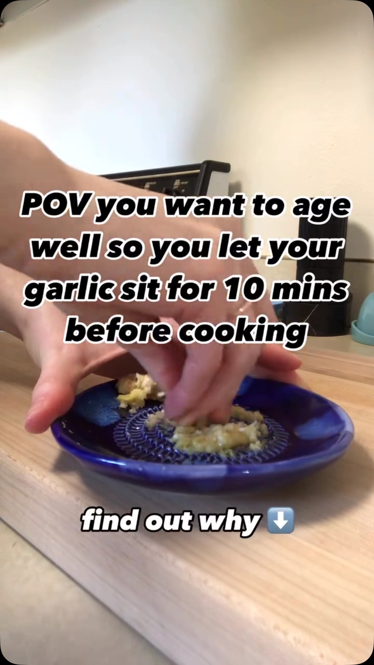 In today’s episode of small changes that lead to big anti-aging results 🚨let your cut, crushed or minced garlic sit for at least 10 mins before cooking! 🚨
Why⁉️ Garlic contains sulfur, which is a key ingredient in our body’s detox systems. It boosts detoxification & liver health (literally *crucial* in overall health). Sulfur compounds in garlic develop upon contact with oxygen (AKA, after the garlic has been crushed, sliced or minced!) & take a while to fully develop - 10-15 mins. Cooking too soon will inactivate them.
🧄To help detox your body & support overall health, let your garlic sit for at least 10 mins before cooking! And follow me for more anti-aging tips 🤗
#aginggracefully #holistichealth #holisticlifestyle #holisticliving #tips #cookinghacks #garlic #healthyhabits #lifestylehacks #healthylifestyle #healthyfood #foodhacks #skincare #healthy #agingbackwards