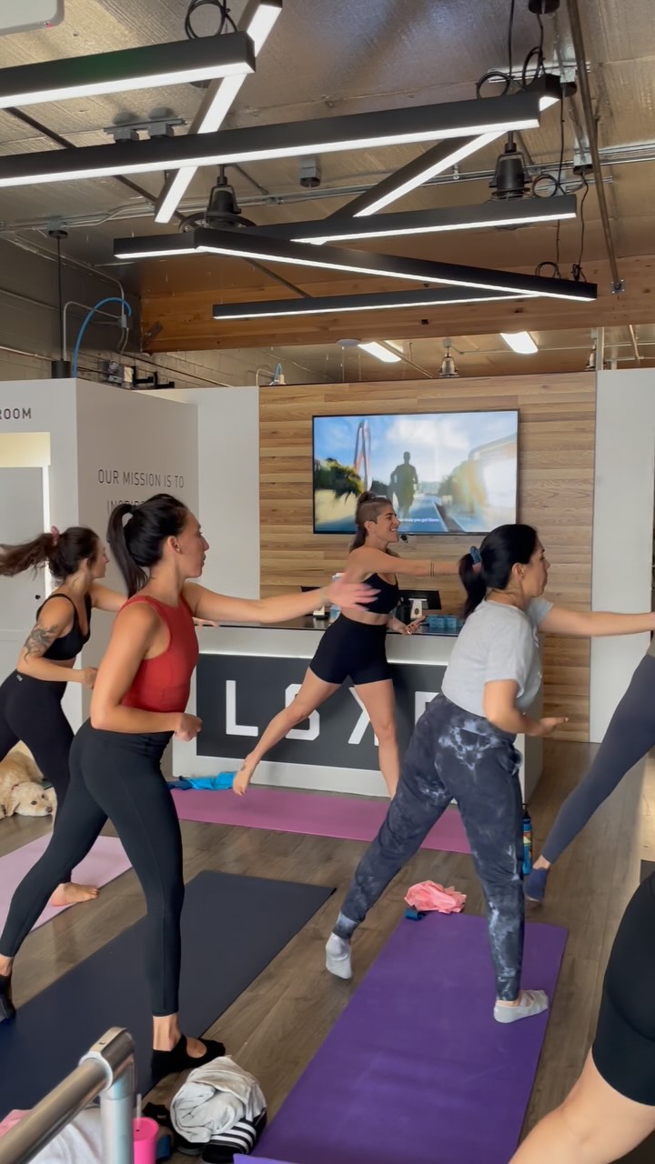 Keep going, keep growing, and keep moving - ANYTIME, ANYWHERE! 🔥
•
Tag a friend who needs a little #FitnessFriday motivation! 💖👇
•
#fitnessfriday #barreeverywhere #mindbodystrong #keepgoing #sandiego #lskd #thepath #thepathretreats #findyourpath #followyourpath