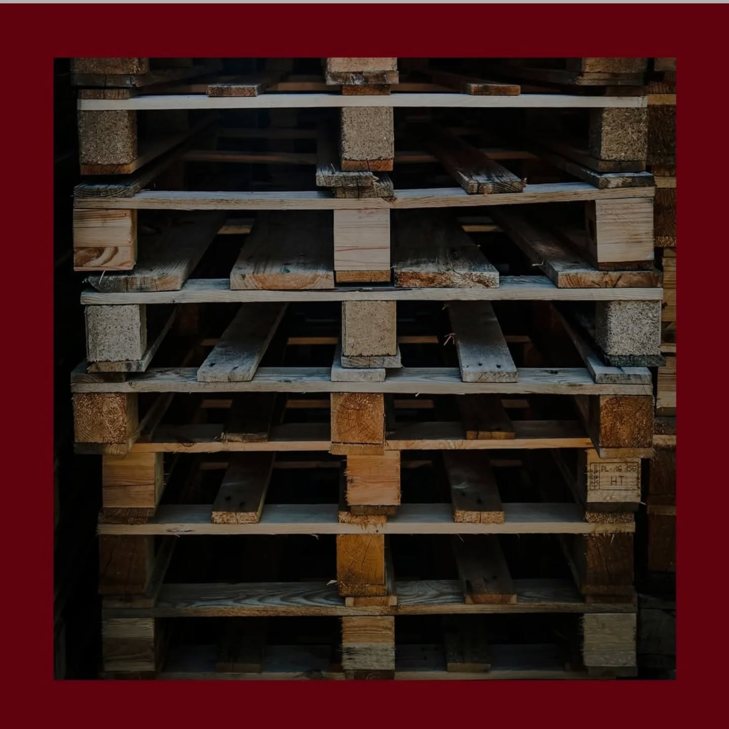 Am Anfang war die Palette! 🏁
Oder genauer gesagt ca. 1.100 Paletten! Das Funkenwochenende kommt mit großen Schritten näher und so auch unser Aufbau. Bei den Palettenaktionen in den letzten Tagen wurde fleißig Baumaterial gesammelt für unsere beiden Funken.
Am Freitag und Samstag wird es dann ernst für unseren Bautrupp! 👷🏼♀️👷🏗️ Wir freuen uns schon aufs Ergebnis und auf zahlreiche Funkenfreunde. 🥳
Heinzenbeer Funken 🔥 | Sonntag, 9. März | Funkenplatz Metro Dornbirn