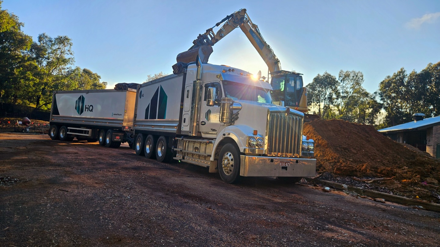 Few weeks back loading out some PFAS material from the kambah fire station. Making light work thanks to @hi_quality_group monster trucking setups 💪🏽