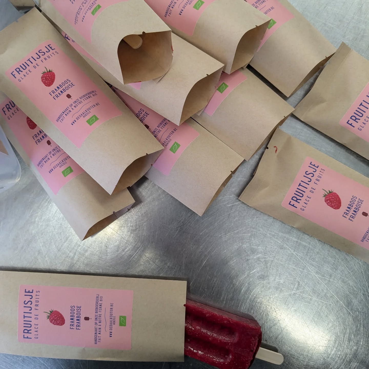 Frambozen ijsjes in de maak 👀