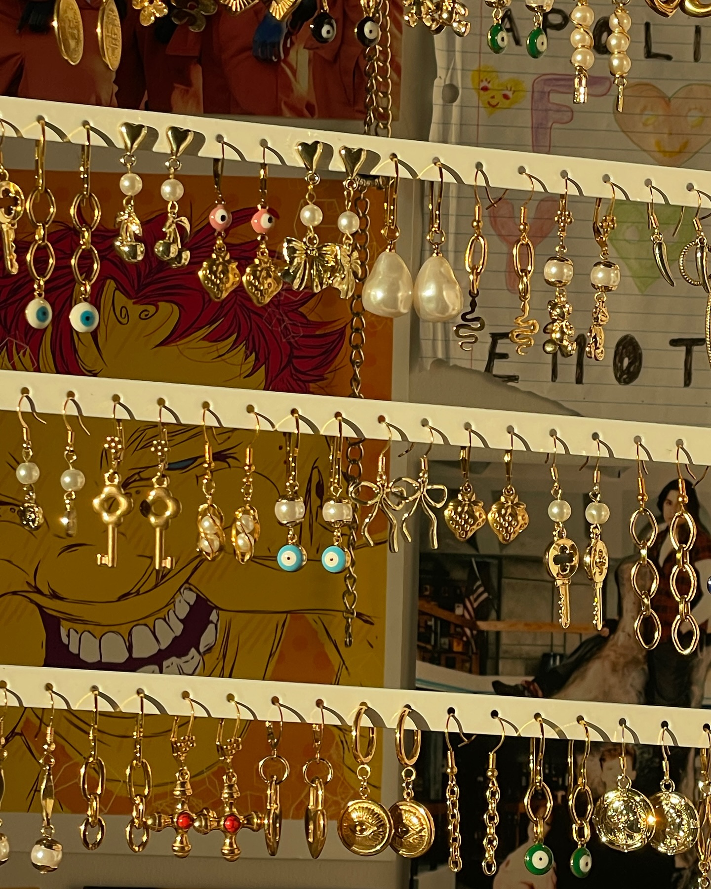 lots of fun new things coming this spring 🌼 so excited to show you guys!! next arc sale will be March 28 1-4 but also check my story for an incredible event in Montreal next week with @mcgillwil 💌🌼💋