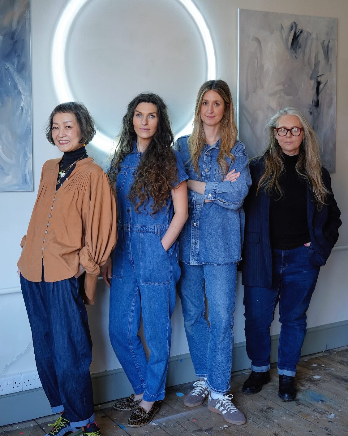 Celebrating International Women’s Day with our all female cast of artists from FORAGE our latest show at Swan Hill Studios. Because it takes a village, and we are very lucky ⚪️
@sampooleystride
@te.by_kao
@camillajanegittins
@stephanieeufemia_artist
📷 by the wonderful @nanamazharova