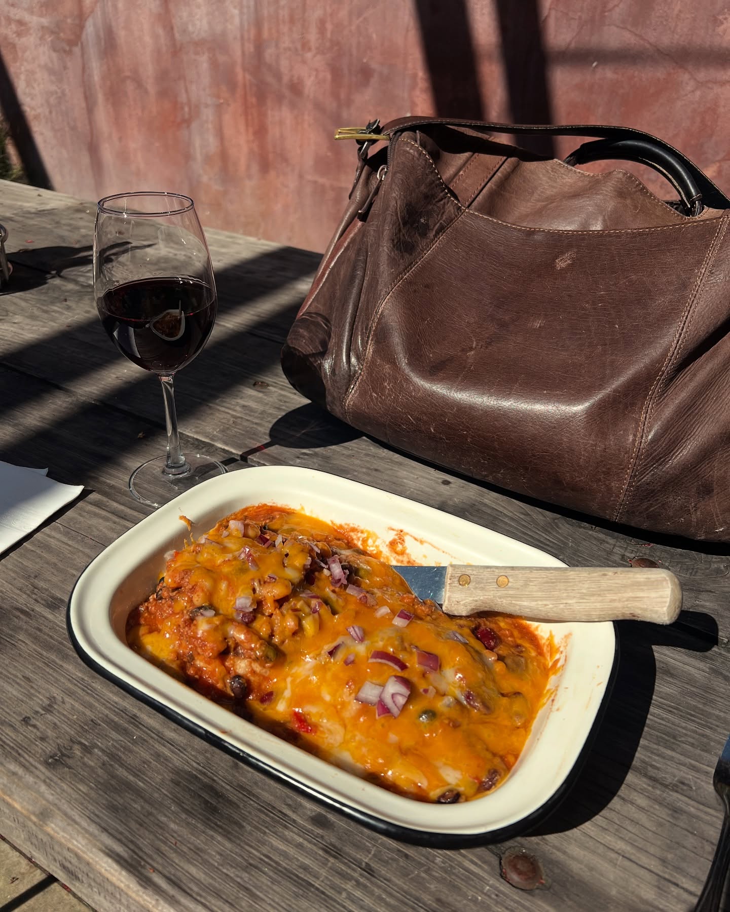 You know theyâre a real OG Gracieâs customer when they order the Chili Cheese Dog đĽ #secretmenu #bayareafoodie #graciesbbq #downtownvallejo