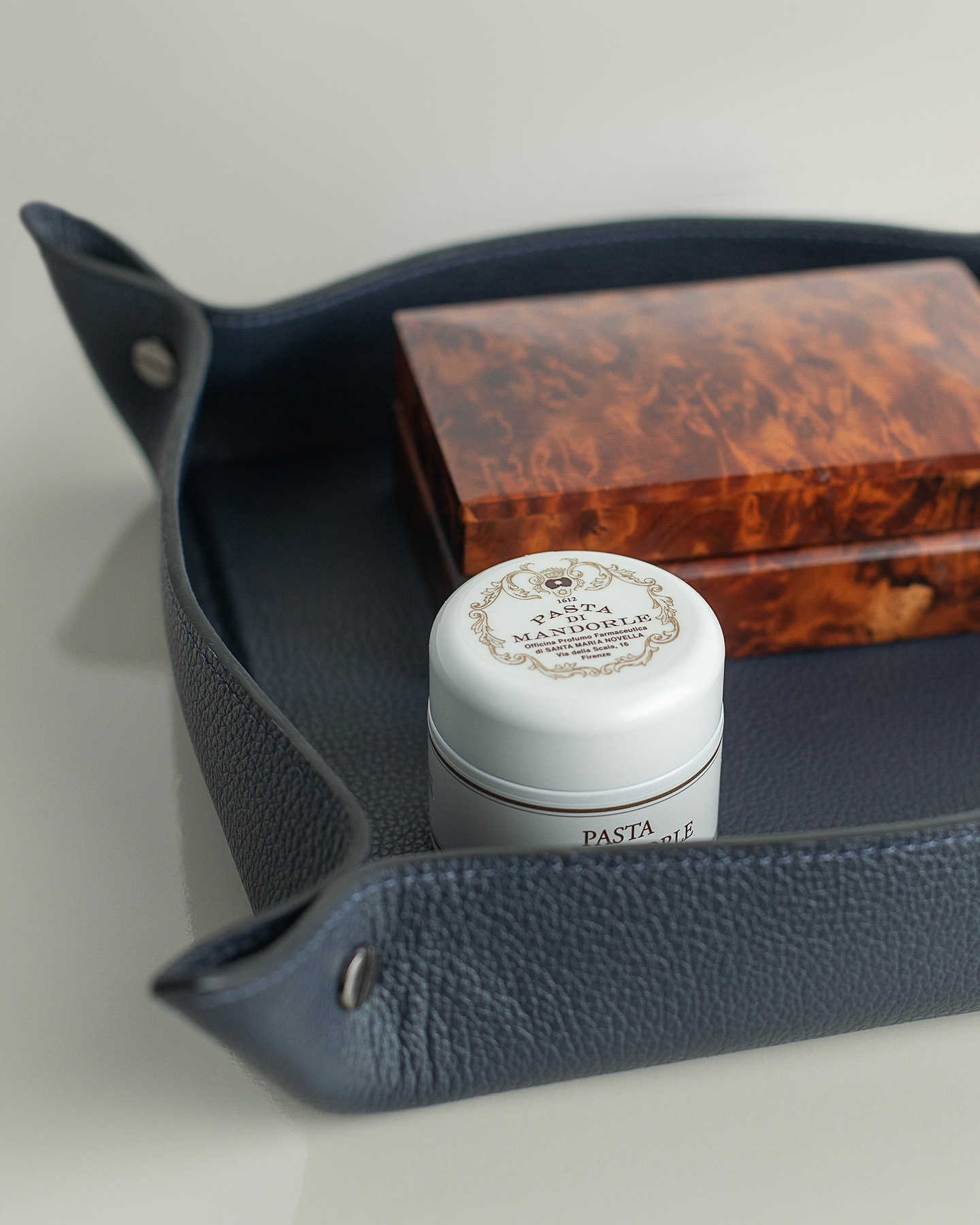 Where Artistry Dances with Luxury!
Feel the rhythm of hand-forged leather each piece a graceful step in your style journey.
Claim your masterpiece today.
#CuratedElegance #ElevateYourSpace #ModernElegance #ArtOfLeather