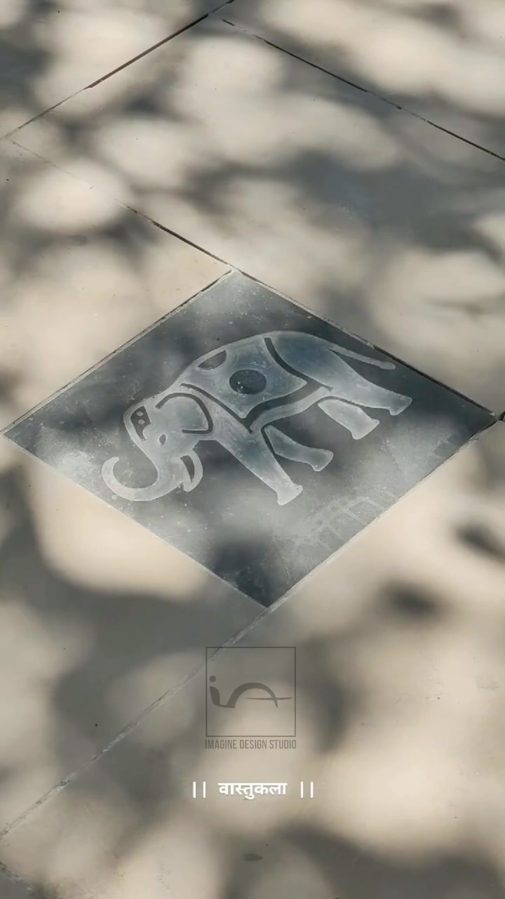 Where every tiny detail tells a story !!
.
.
.
#sitevisits #sitework #sitestories #interiordesign #indorearchitects #architecture #intricatedetails #luxuryhomes #housedetails #residencedesign #luxuryhomes #housedesign #architecturelovers #architectsofinstagram #indorearchitects #instadaily #interiordesigner #interiordetail #exteriordetails #inlay #stoneinlay #woodcarving #explorepage✨