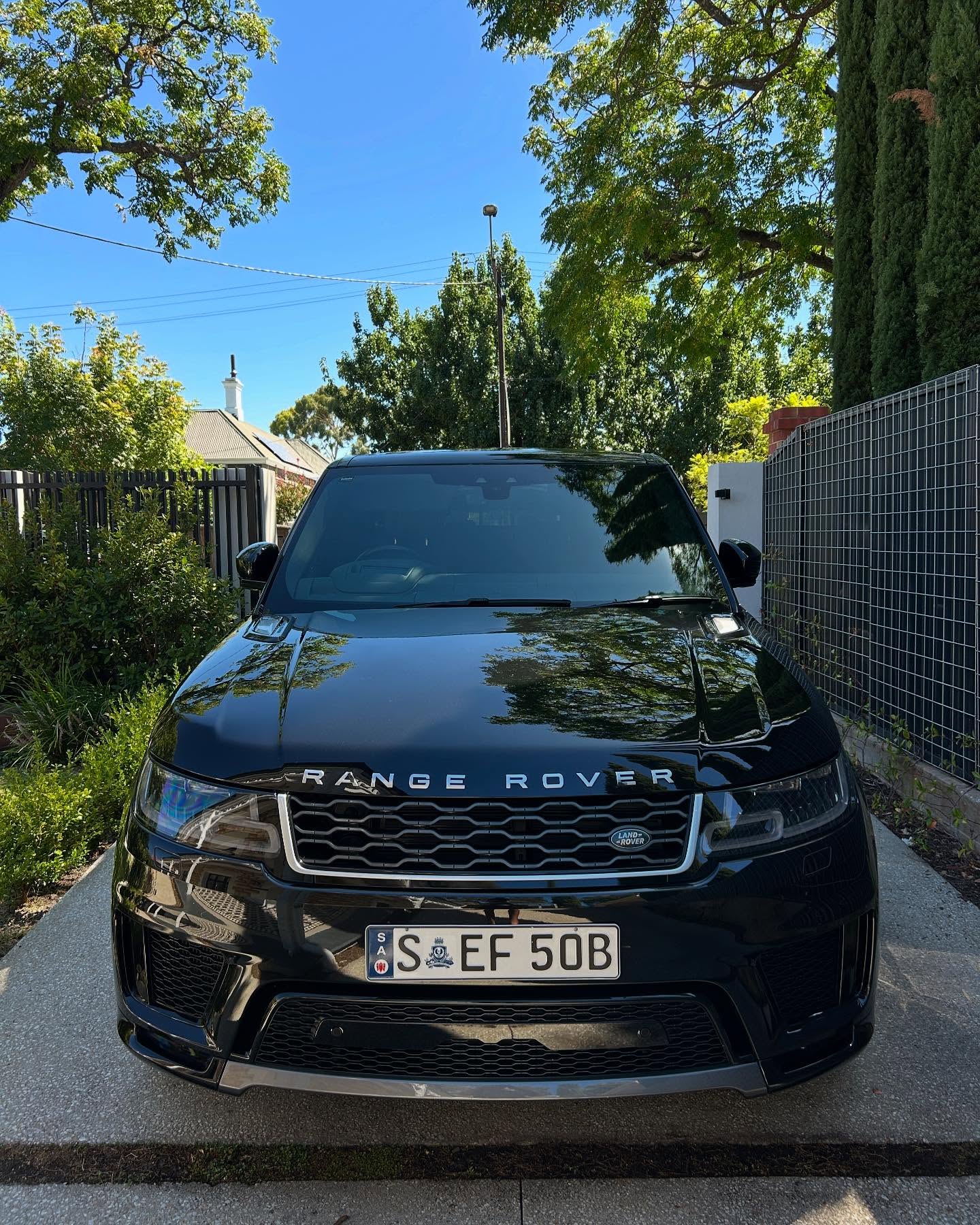 Swipe to see our mirror image results with our paint correction services â¨â¨
#cardetailing #trending #carwash #carcleaning#cardetail #carderailersofinstagram#autodetailing#machinepolish#adelaidedetailing#cardetailingadelaide