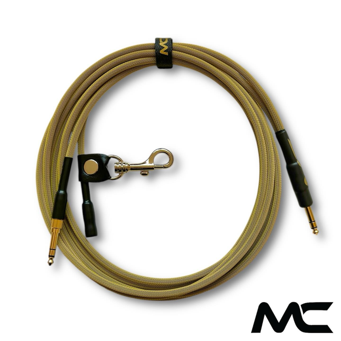 🟡🟣JESTER VLOG CABLE🟣🟡
-
-
Custom build for our friend @keegan__matthew !! If you like this color way and/or configuration, or want something entirely different, click the link in our bio to access our website, where you can build your very own Marino Custom Cable!!
-
-
#patchcables #guitarist #fenderjazzbass #guitarbass #acousticguitar #guitarplayer #guitarra #electricguitar #guitarsolo #fenderguitar #Instaguitar #guitare #gibsonguitars #fenderguitars #guitargear #taylorguitars #drums #drummers #gospel #guitarists #guitarsofinstagram #classicalguitar #instagrsmlive #bassgruve #guitarworld #keyboardest #instrumentcable #neutrik #vlogcable