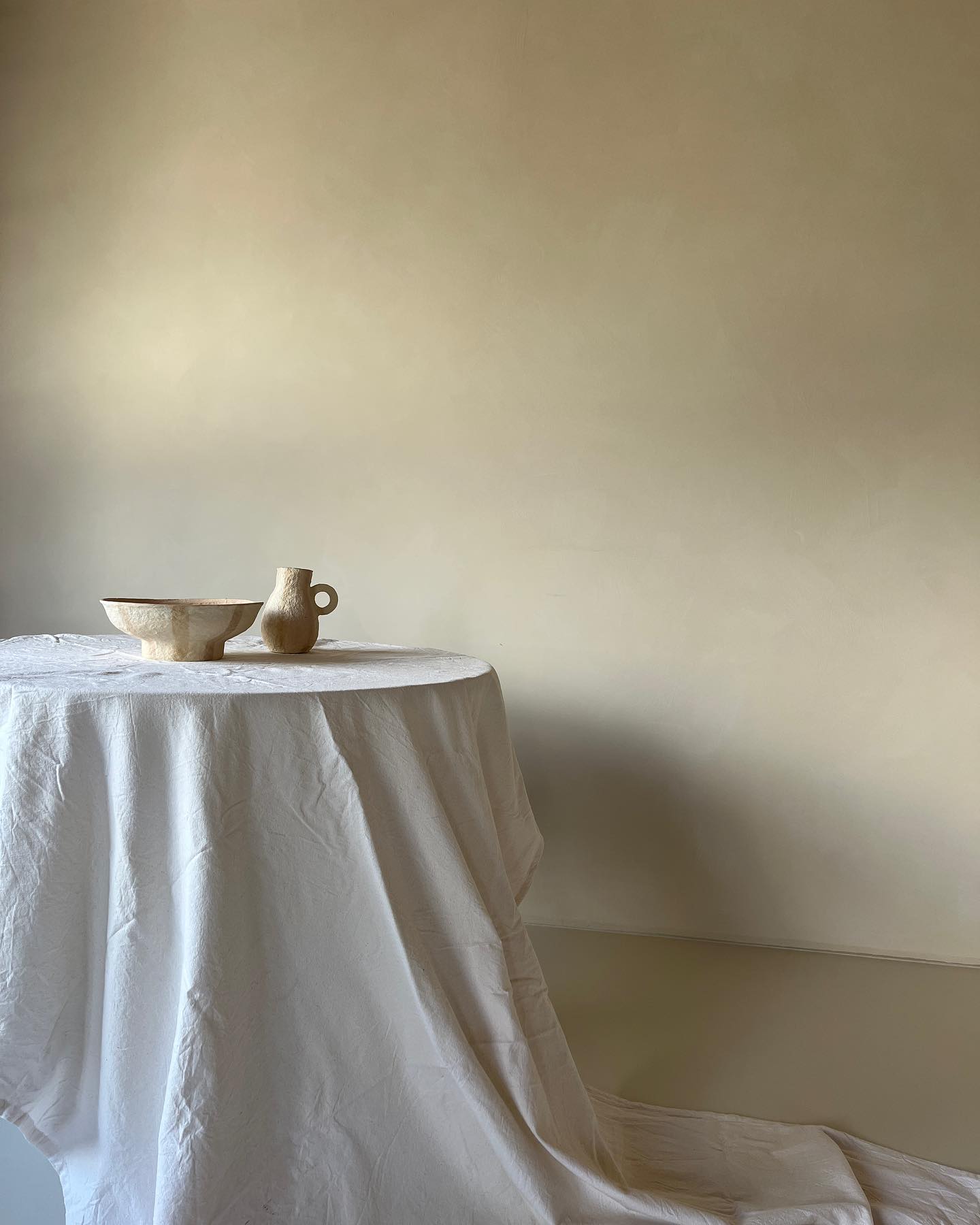 Styling voor een aankomend event! Casa Momo is naast daglicht studio voor fotografie ook een inspirerende locatie voor kleinschalige events. Ben je opzoek naar een mooie locatie voor jouw event? Stuur ons een berichtje om te kijken naar de mogelijkheden. #fotostudio #photostudio #daglichtstudio #daylightstudio #haarlem #fotografie #photography #shootlocatie #shootlocation #photospace #haarlemvenue #amsterdamvenue #rentallocation #verhuurruimte #eventlocatie #styling #interior