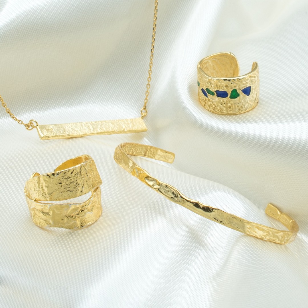 Are you preparing for a new upcoming season? We are ready!
#voltaferre #fashion #jewelrycollection #handmadejewelry #jewelry