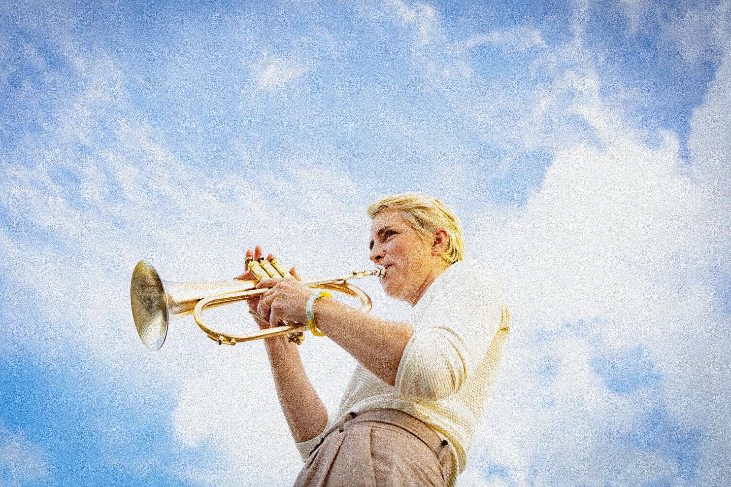 En las nubes con mi fliscornio de @adamsbrass
Foto por @lilientrujilloviton