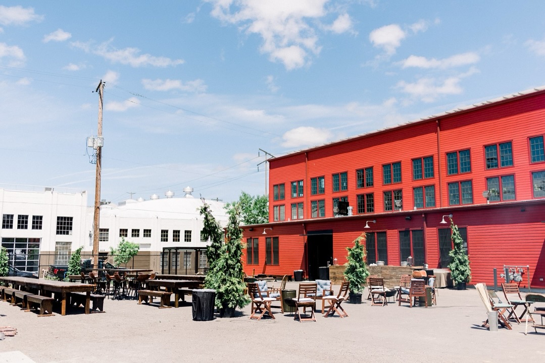Did you know you can rent the Redd East Plaza as an event space, or even add it onto your Redd rental for an awesome indoor/outdoor flow? Whether you’re planning a wedding, a market, a festival, or something totally unique, we've got you covered!
Think outdoor games, food trucks, bars, DJs, heaters, misters, you name it. Plus, you get the best of both worlds—your guests can enjoy the sunshine or head indoors to cool down.
With 22,000 sq ft and room for up to 2,000 people, the options are endless. Plus, it’s all fully fenced, with easy access to restrooms and power, so you can bring your vision to life exactly how you want.
Interested? Shoot us an email at events@ecotrust.org—we’d love to help bring your event to life!
Photos by: Deyla Huss @deylahussphoto
Caterer: @huntandgathercatering
Design: @greatjonesnw