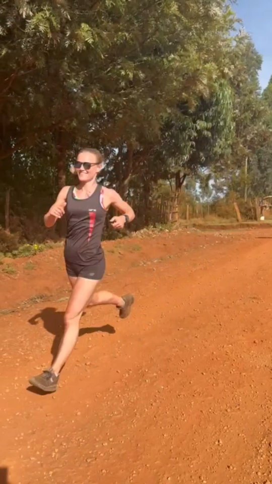 Nice to meet you 👋🏼
I’ve gained a few new followers over the last few months, so I wanted to take a moment to say hello and share a little bit about myself. Hopefully I'll be finding out about you and your running very soon.
#runproudcoaching #rpc #runningcoach #running #glasgowfrontrunners